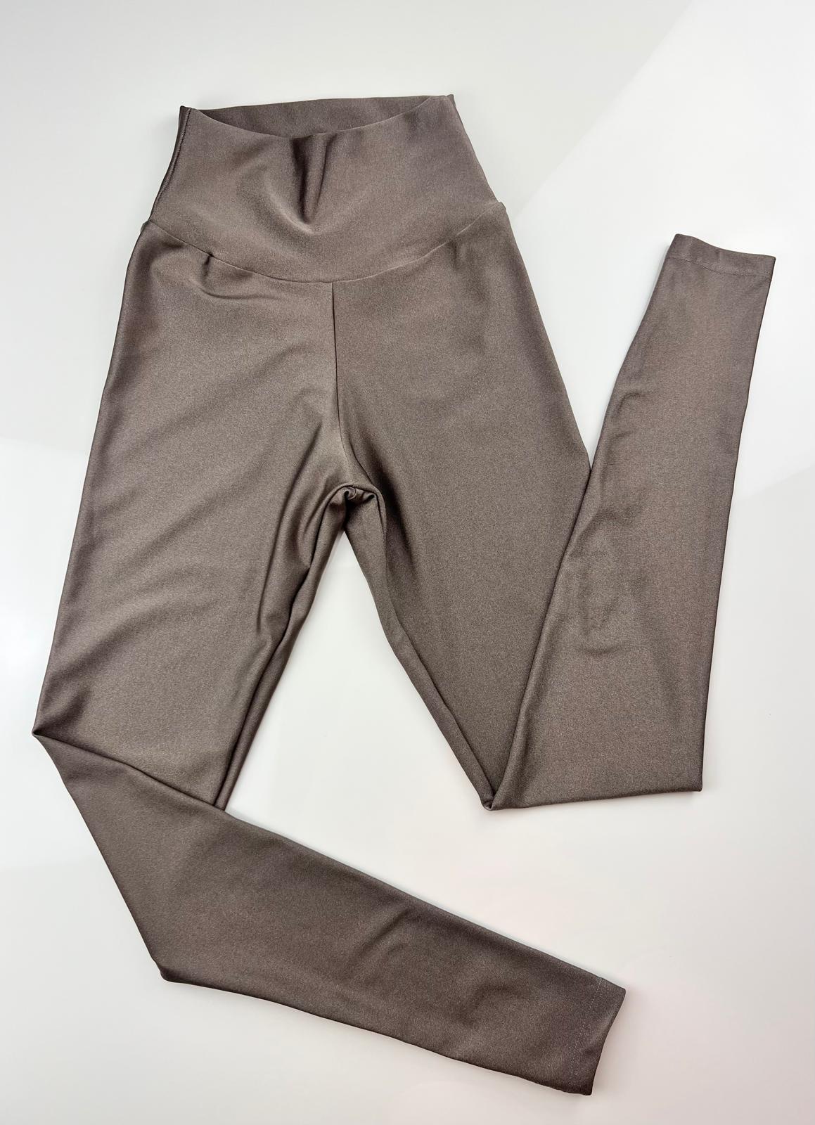 High-Waisted Fitness Pants – Brazilian Activewear | Stretchy and Sculpting 