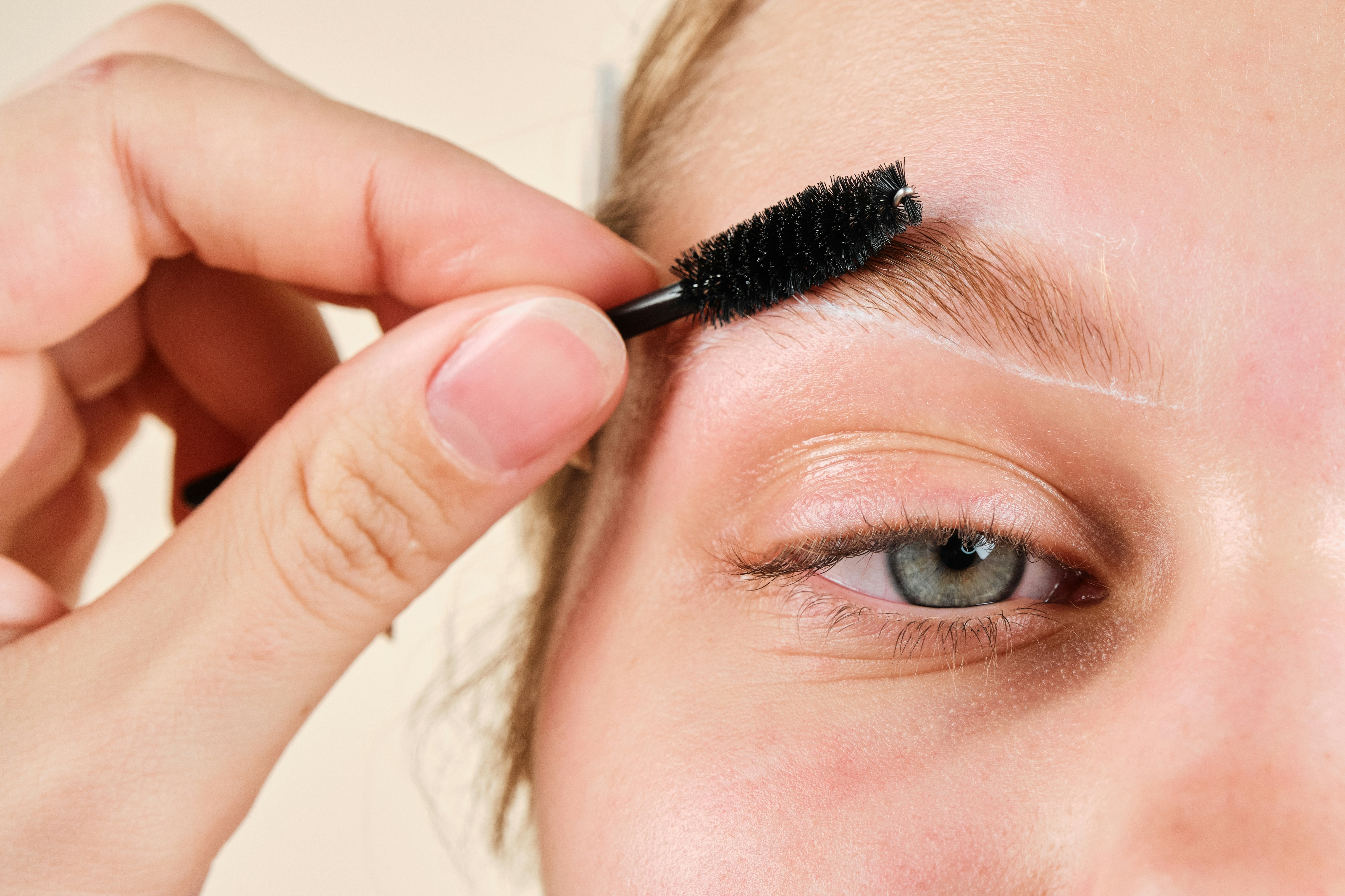 Armonización de Cejas con Laminación