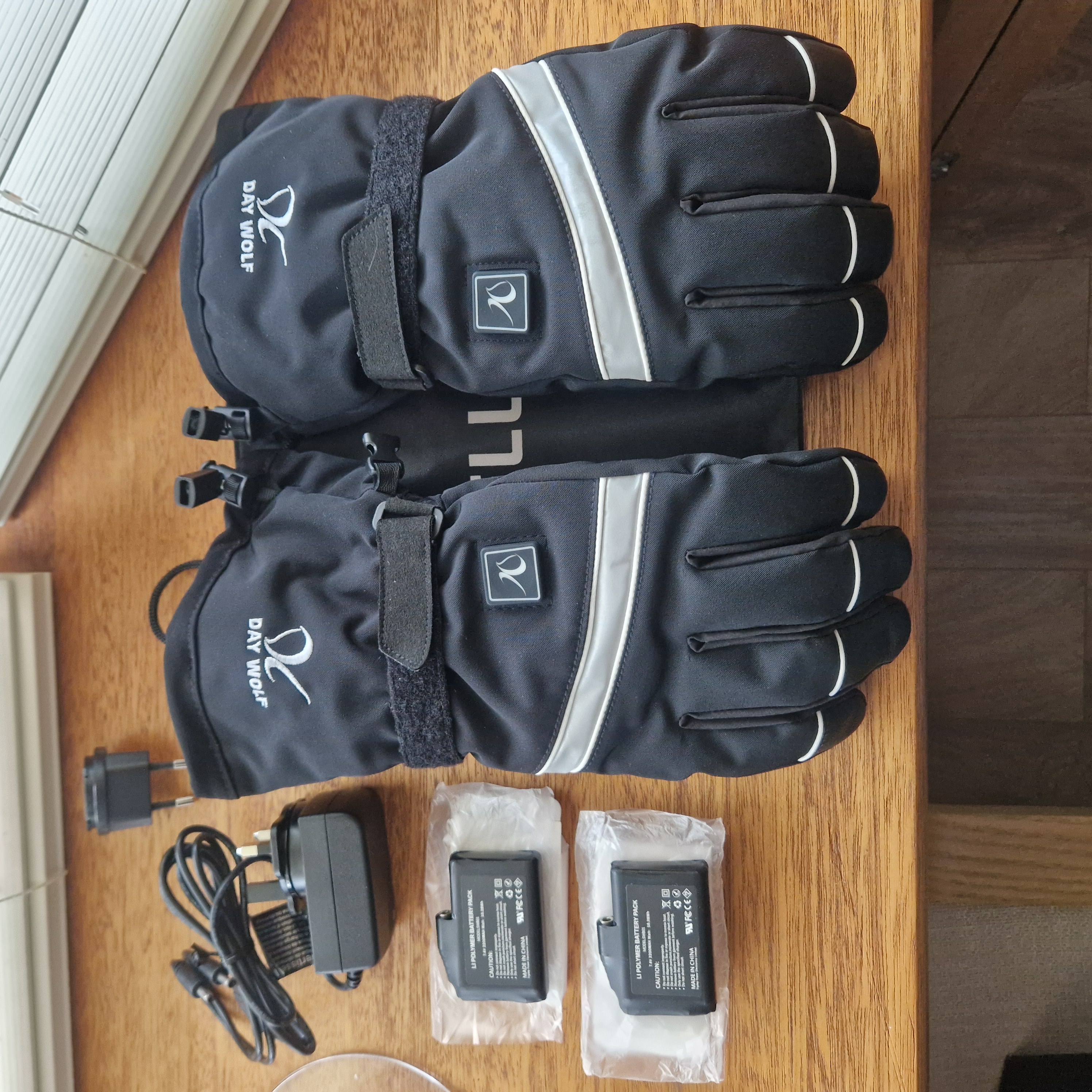 Day Wolf Heated Gloves (Size XL)