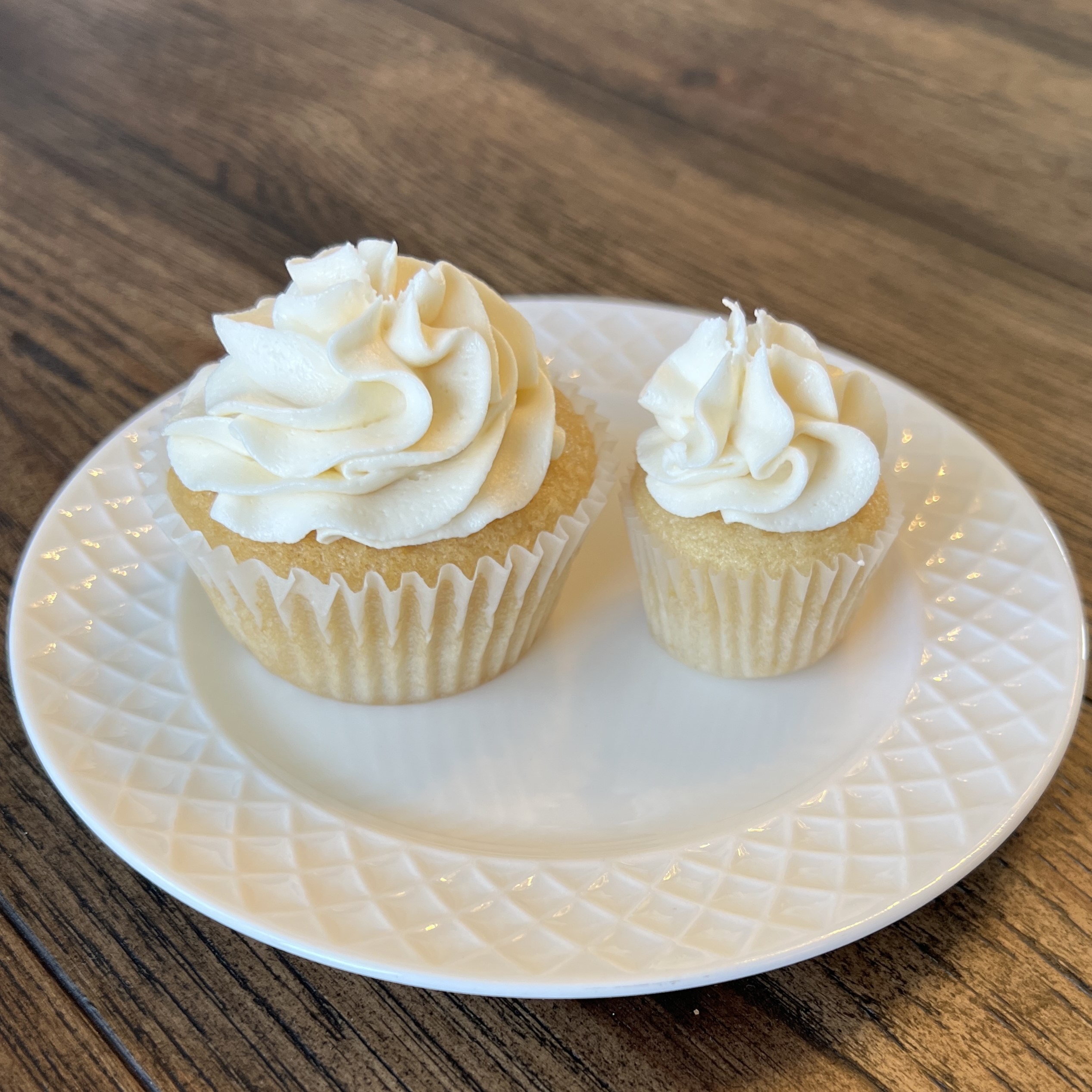 Mini Vanilla Cupcakes