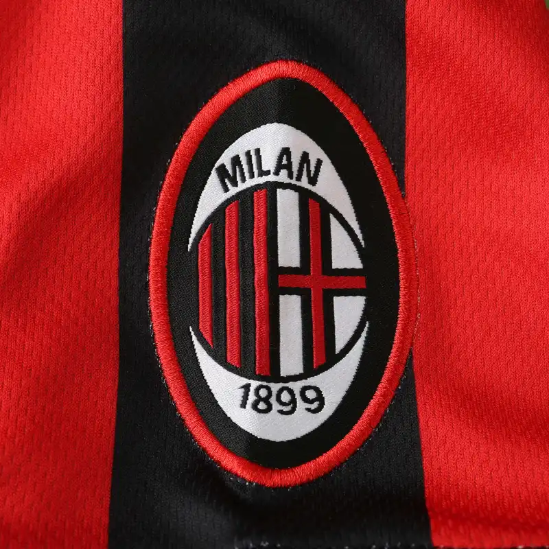 AC Milan 1995/96 Home Retro Jersey