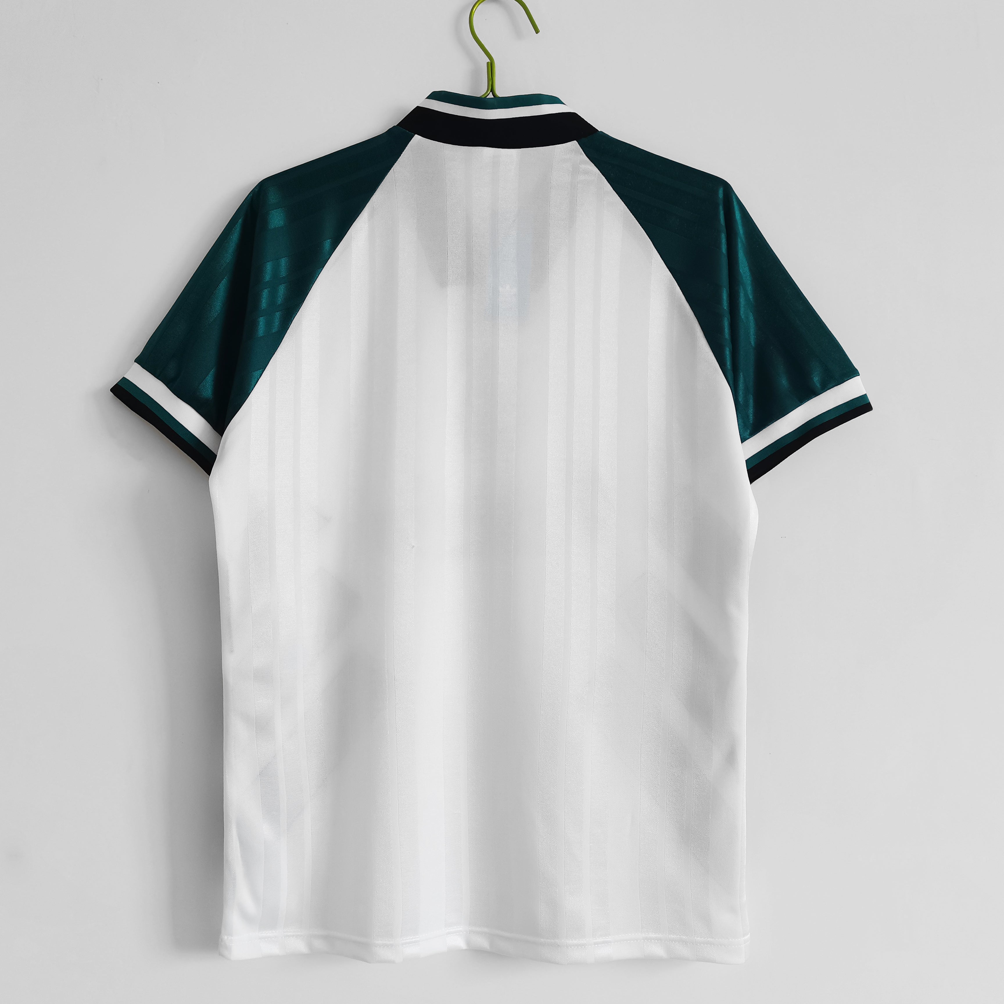 Liverpool 1993/95 Away Retro Jersey