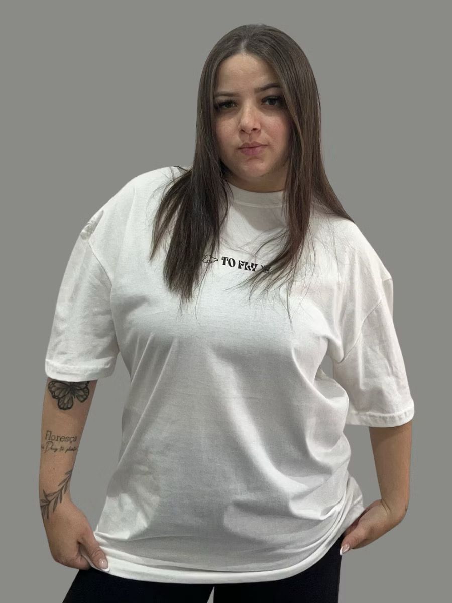 Camiseta Oversized Off-White - Premium em Algodão Penteado