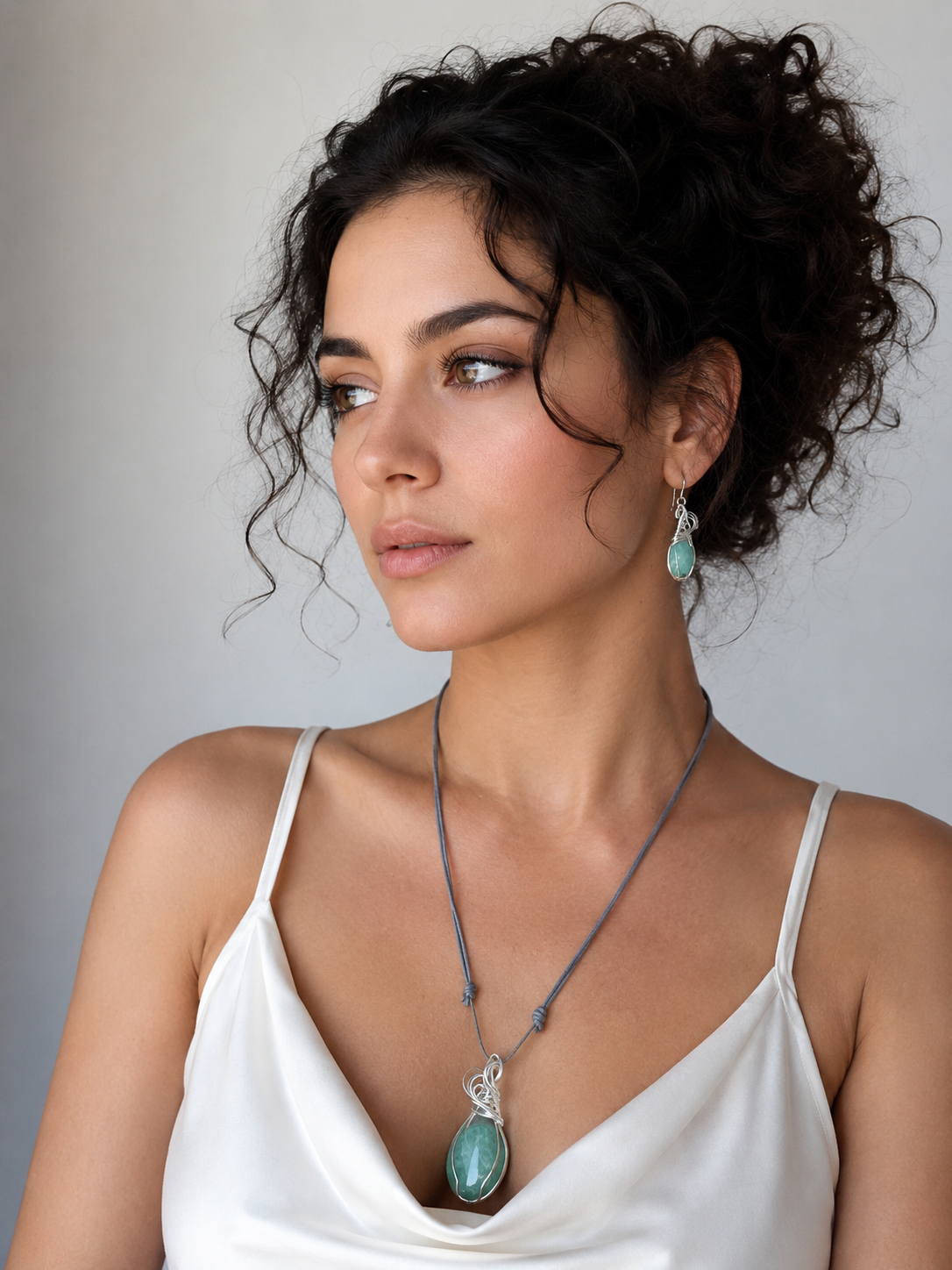 Collana e orecchini coordinati in amazzonite naturale
