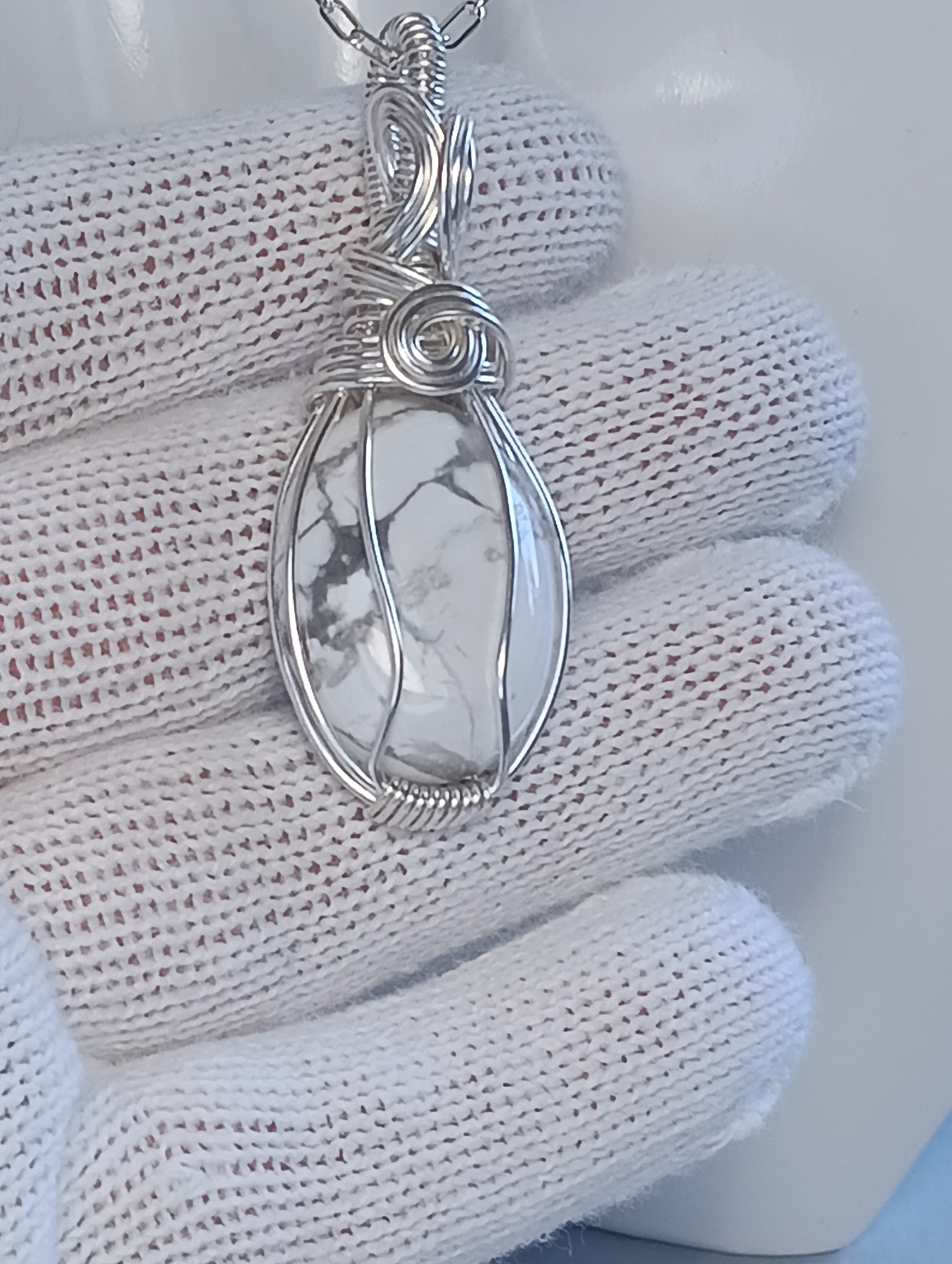 Pendente in Silver Filled con Howlite Bianca