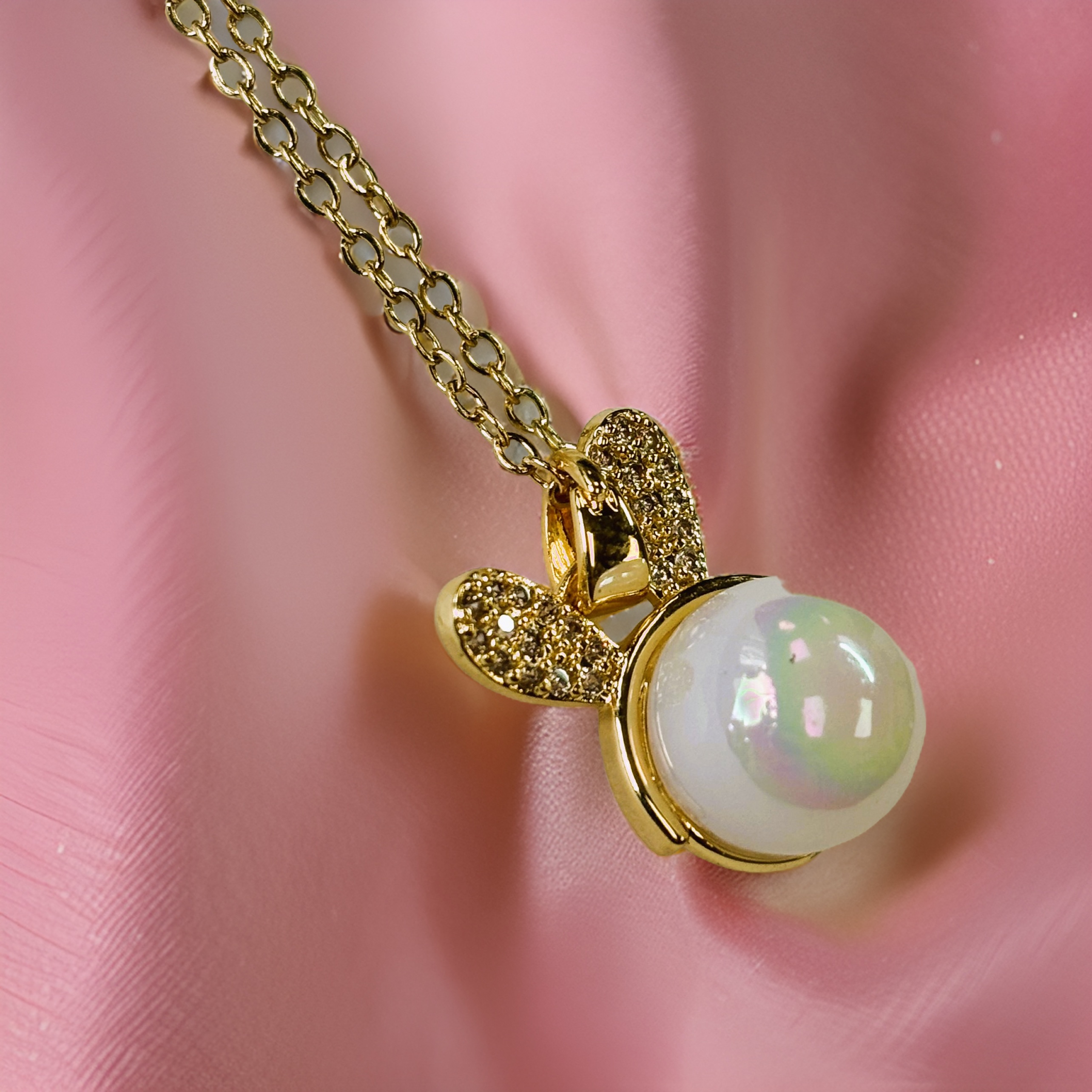 Elegant Pearl Necklace