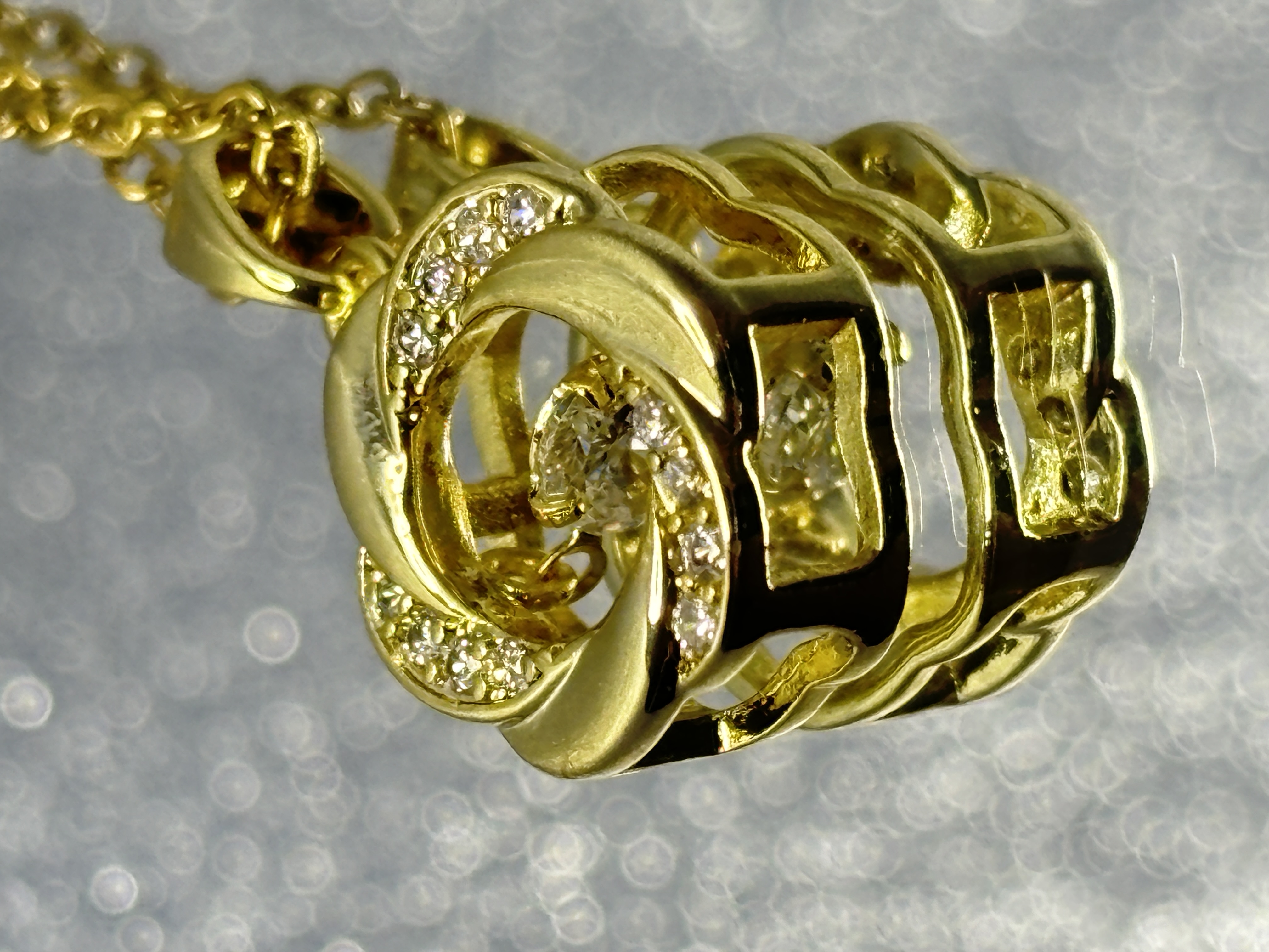 Gold Rainfall Flow with Floating Zircon Pendant Necklace