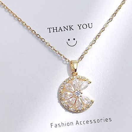 Elegant Gold Necklace with Crystal Lime Slice