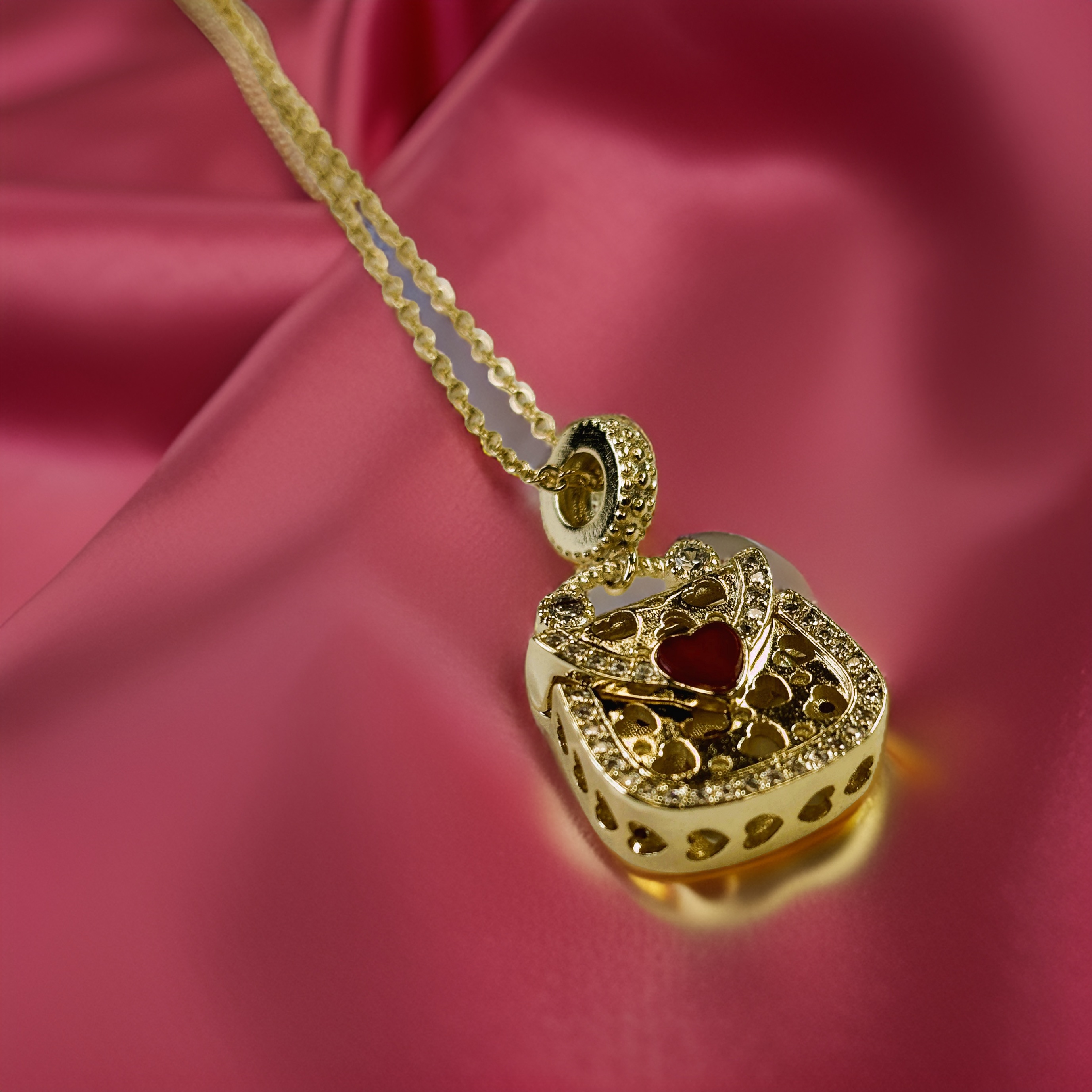 Gold Tote with Ruby Pendant Necklace