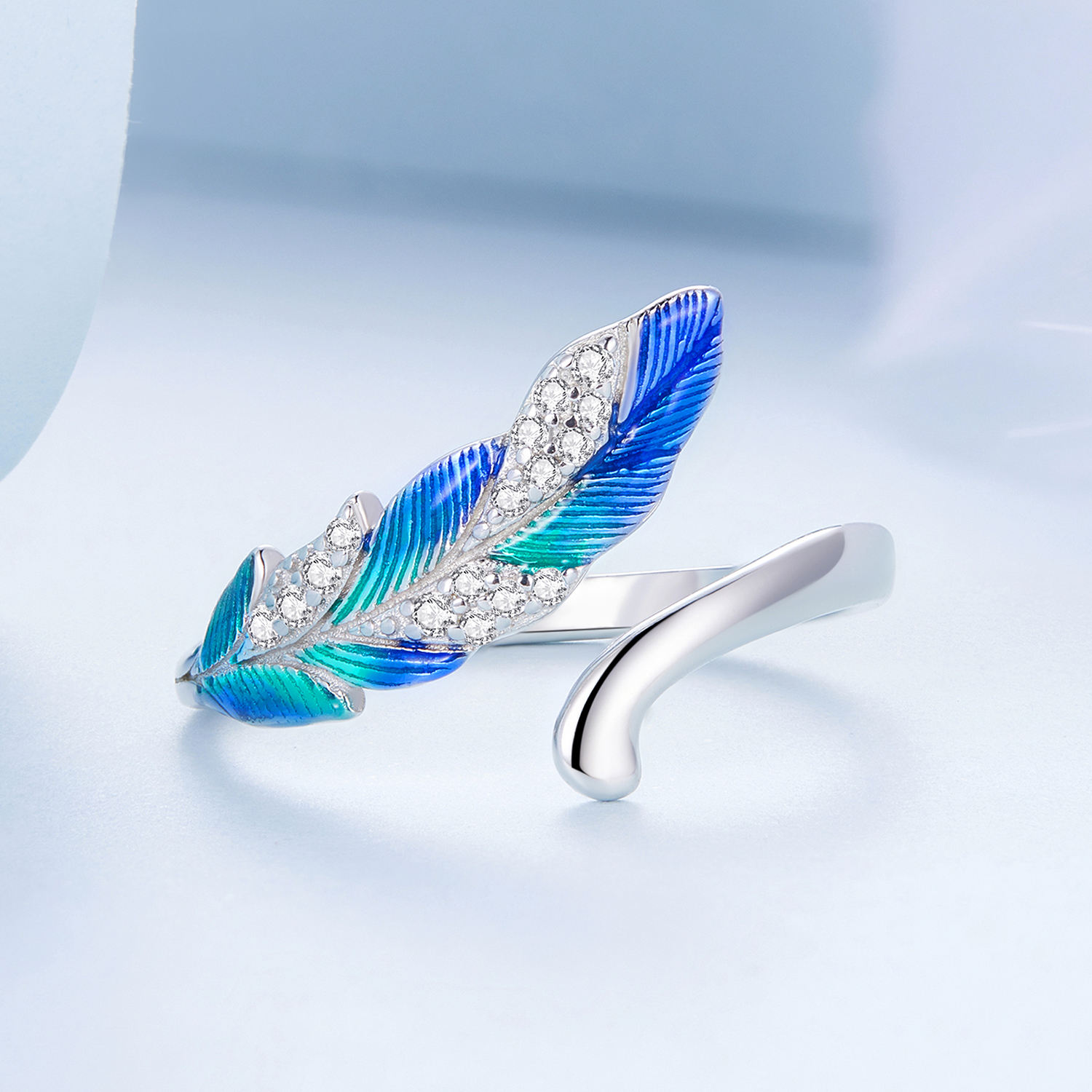 Elegant Feather Ring