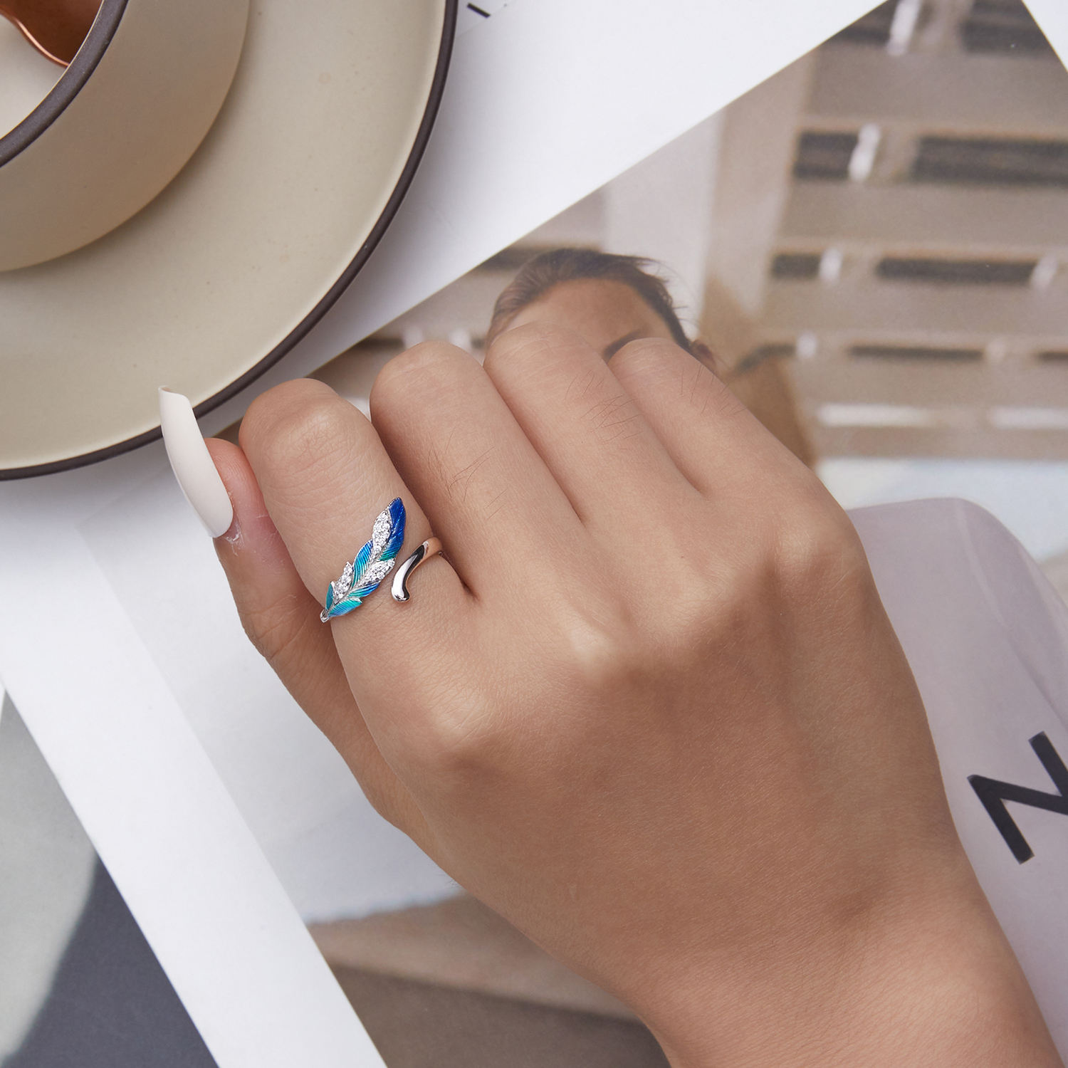 Elegant Feather Ring