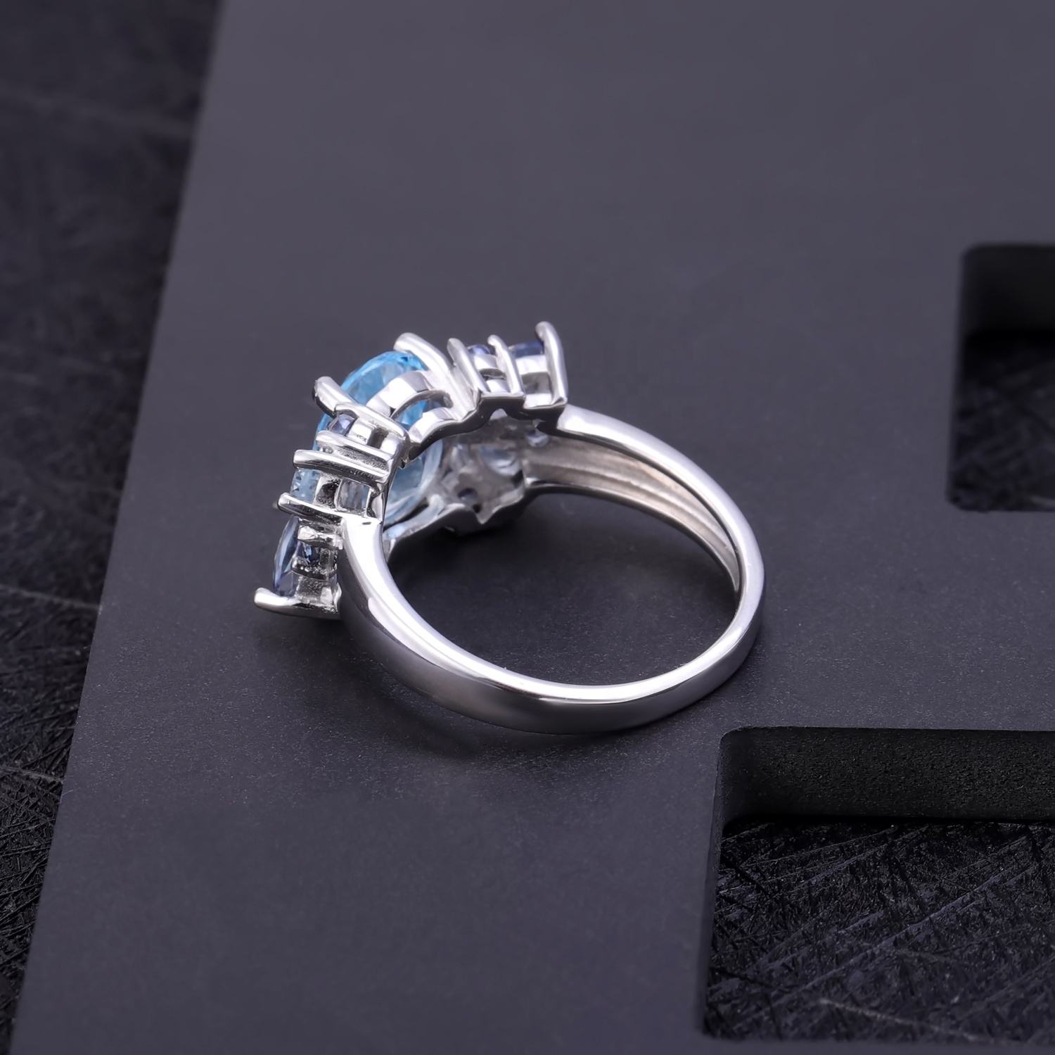 925 Sterling Silver Ring with Natural Topaz