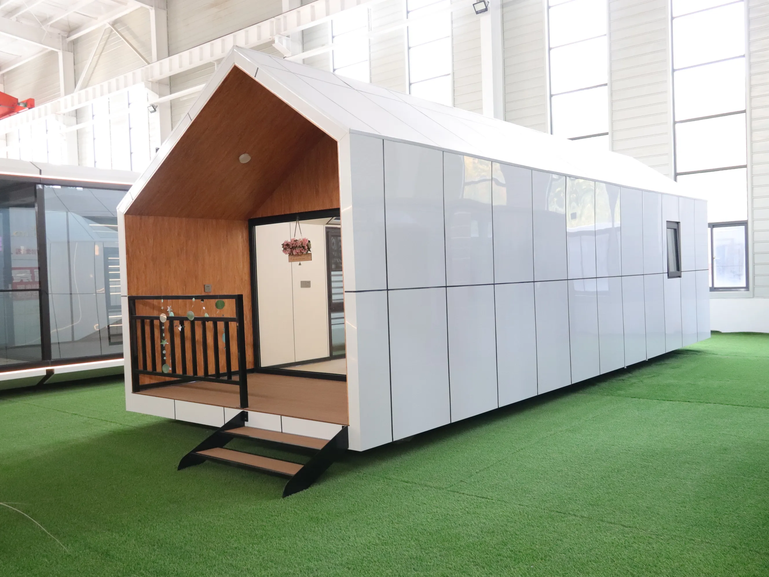 20ft Collapsible Prefab Container House - Modular Steel/Wood Hybrid Structure for Multi-Purpose Spaces: Hotels, Medical Units, Luxury Apartments & Sanitation Facilities