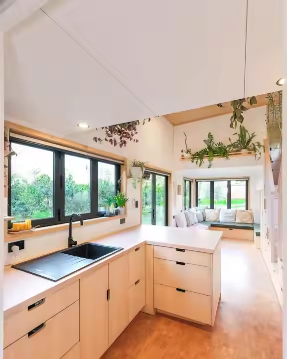 2bhk Duplex Villa with Fitted Kitchen and Bathroom, Rooftop, Tiny Prefab House, Container Houses for Family, Fully Furnished, Luxury Affordable