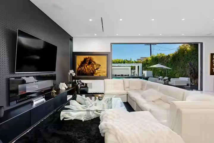Casa Elara Luxury 3bhk Prefabricated Villa with Private Pool, USD- 499/sqm, Disaster Resistant Prefab House, Livorohaus