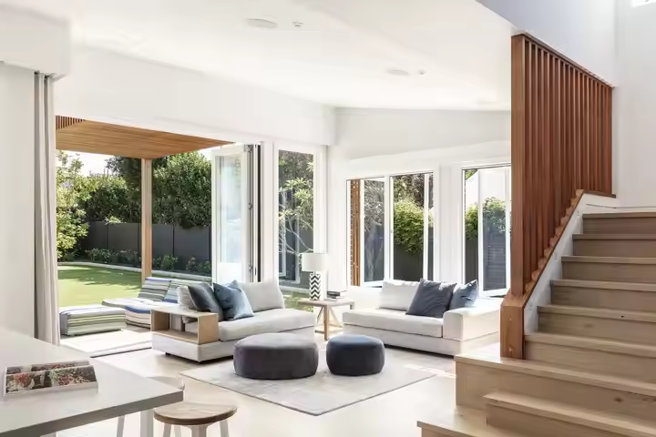 Maison Velora: Prestigious 4-Bedroom Prefabricated Manor with Private Pool – $599/m² | Tempest-Resistant Luxury Estate by DomusNova