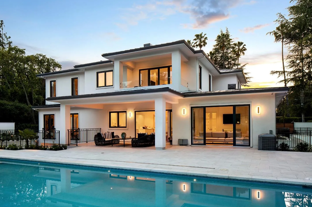 Livorohaus Villa Solenne, Luxury 6bhk Prefabricated Villa with Private Pool, Disaster Resistant Prefab House, Fully Furnished Interiors