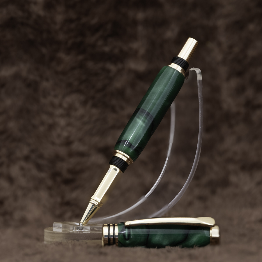 Elegant Green Fountain Pen