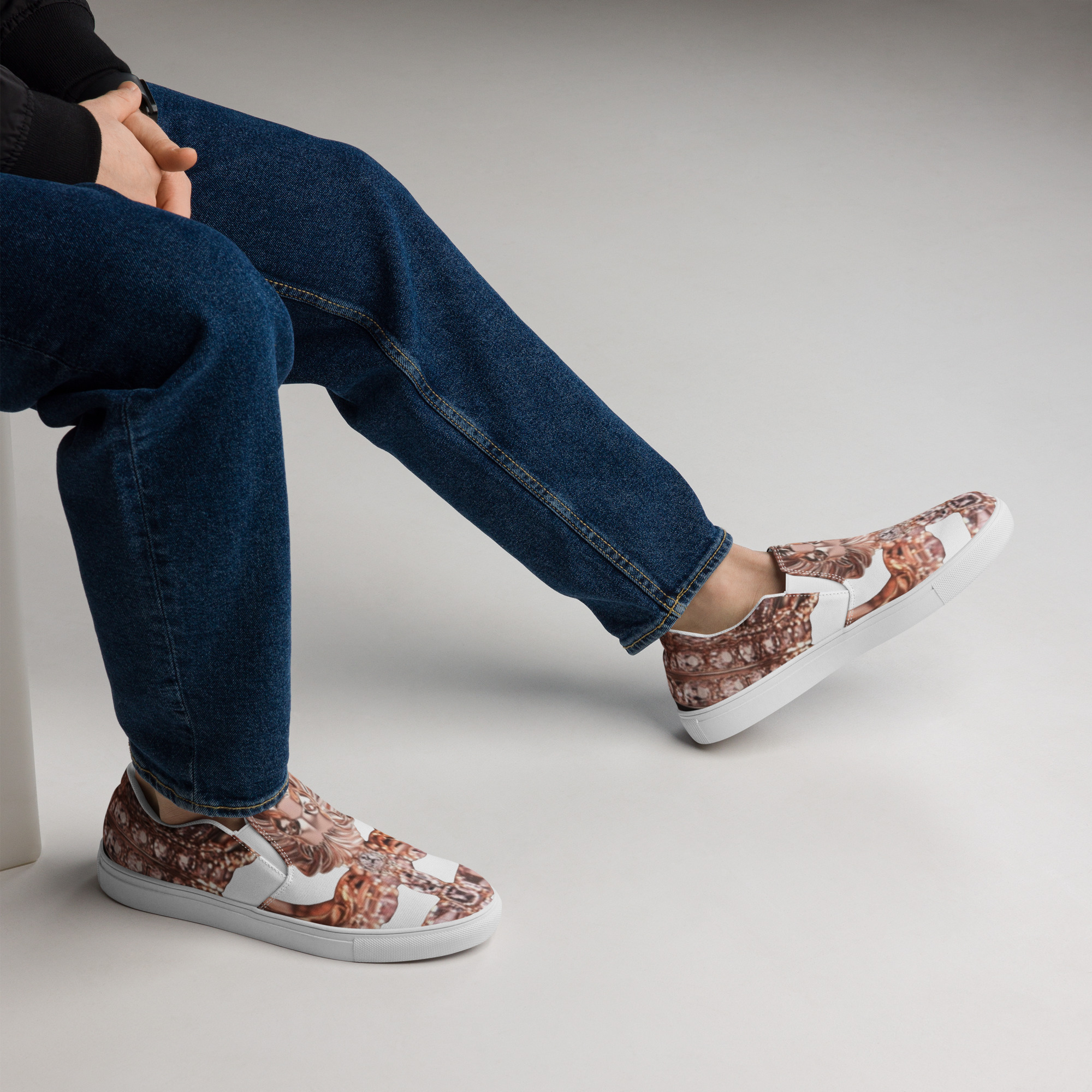 Rose Lion Casual Slip-On Men’s Sneakers 