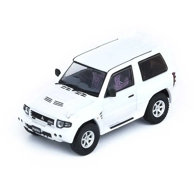INNO64 Mitsubishi Pajero Evolution White With Extra Wheels