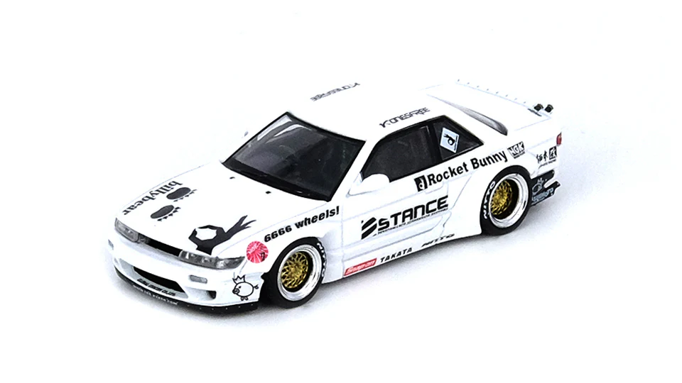 INNO64 NISSAN SILVIA S13 (V2) PANDEM / ROCKET BUNNY White