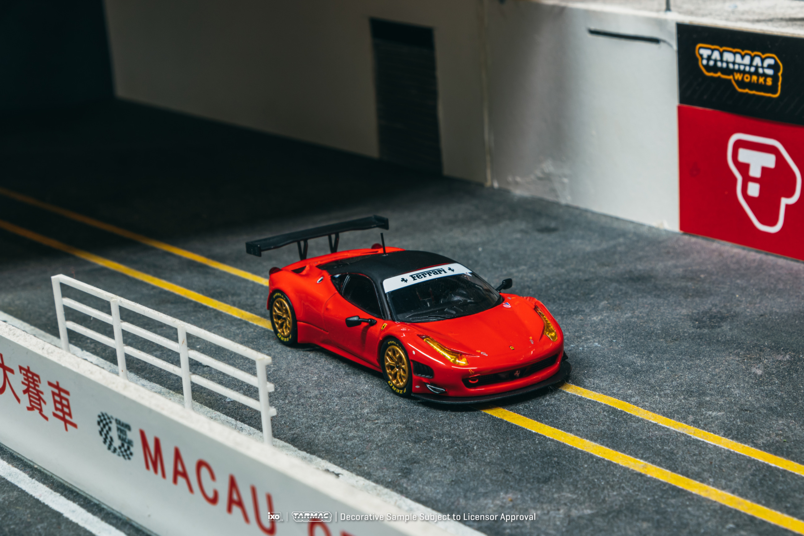 Tarmac Works Ferrari 458 Italia GT3 Red