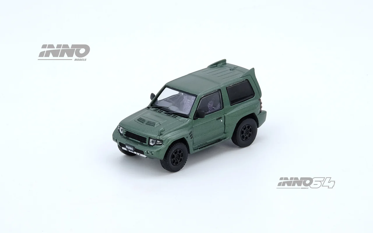 INNO64 MITSUBISHI PAJERO EVOLUTION Satin Green 