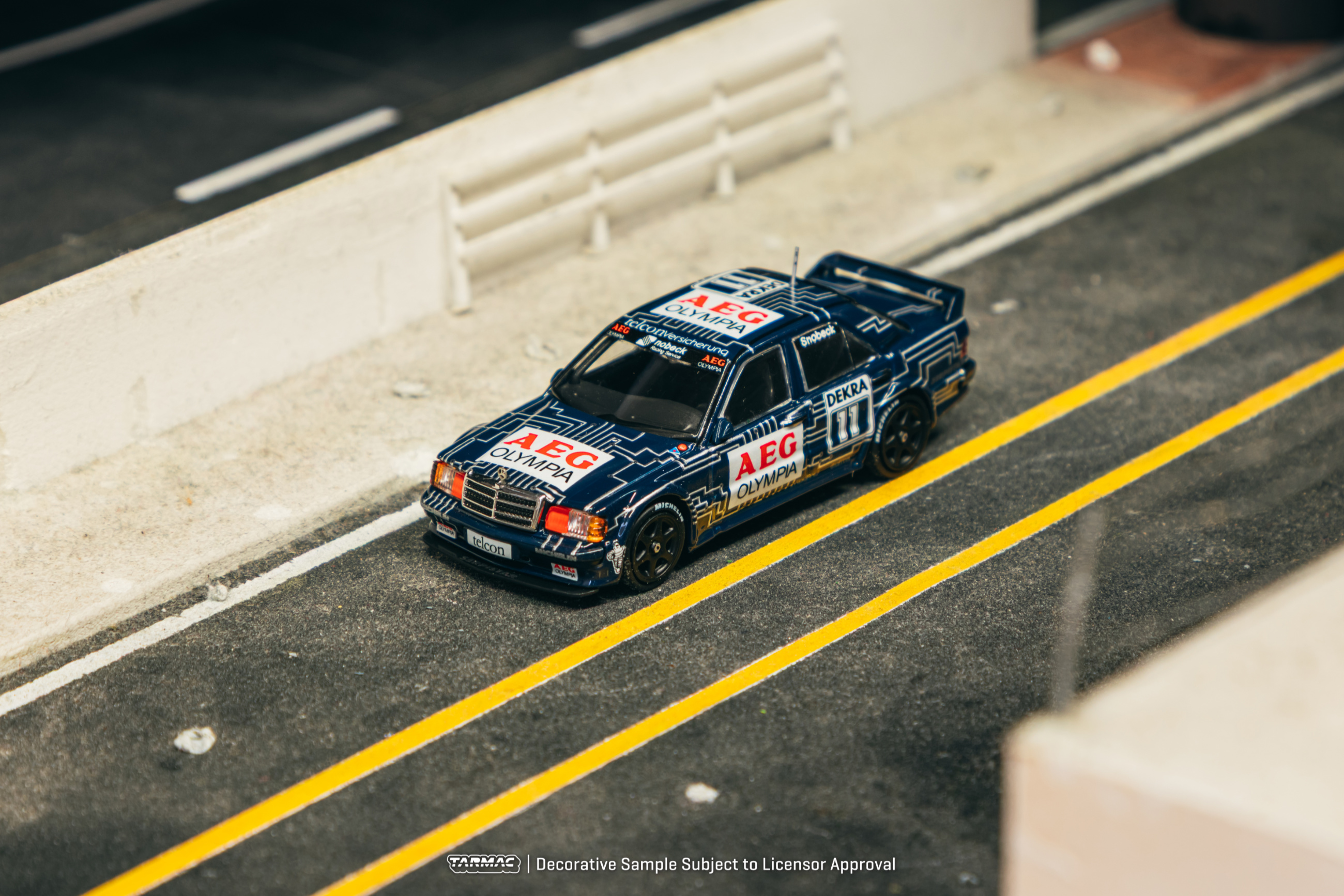 Tarmac Works Mercedes-Benz 190 E 2.5-16 EVO 1 DTM