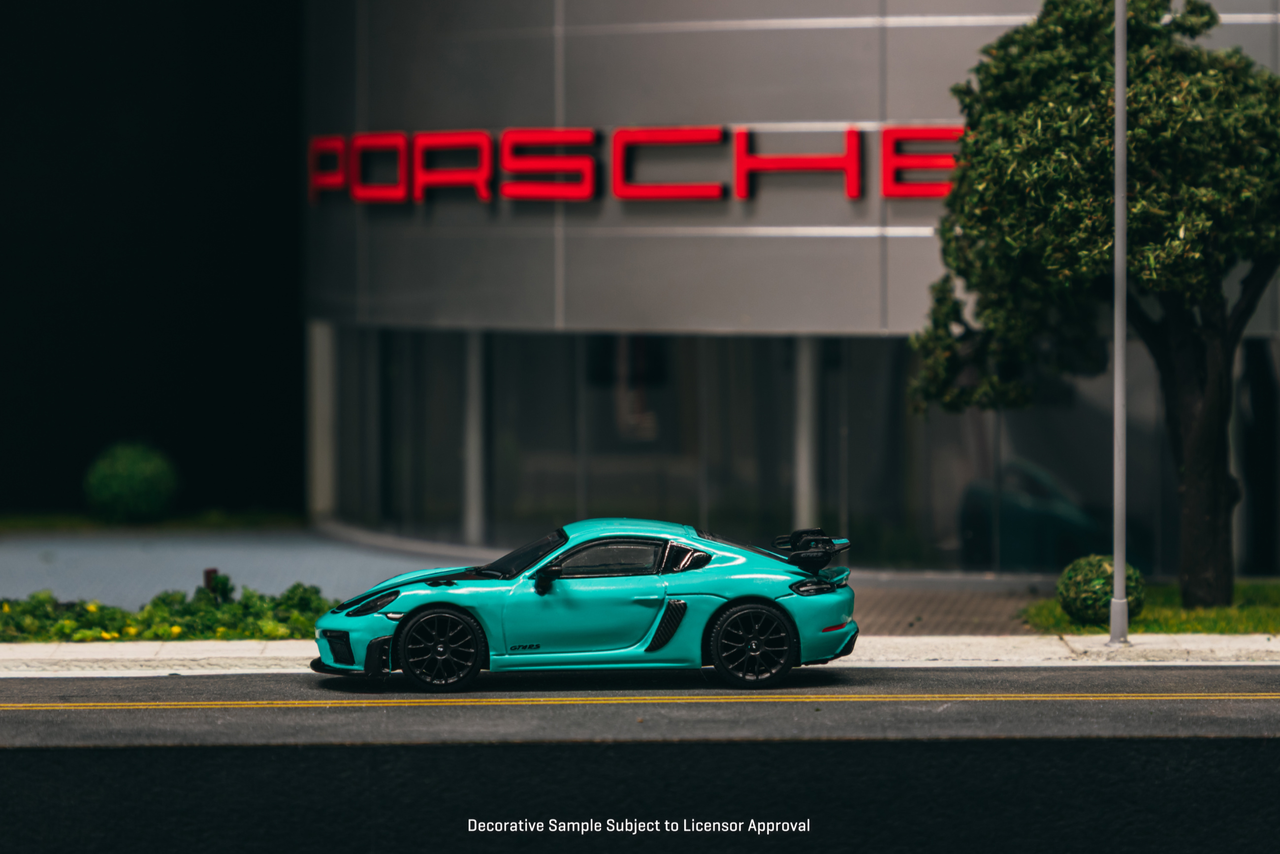 Tarmac Works Porsche Cayman GT4RS Mint Green