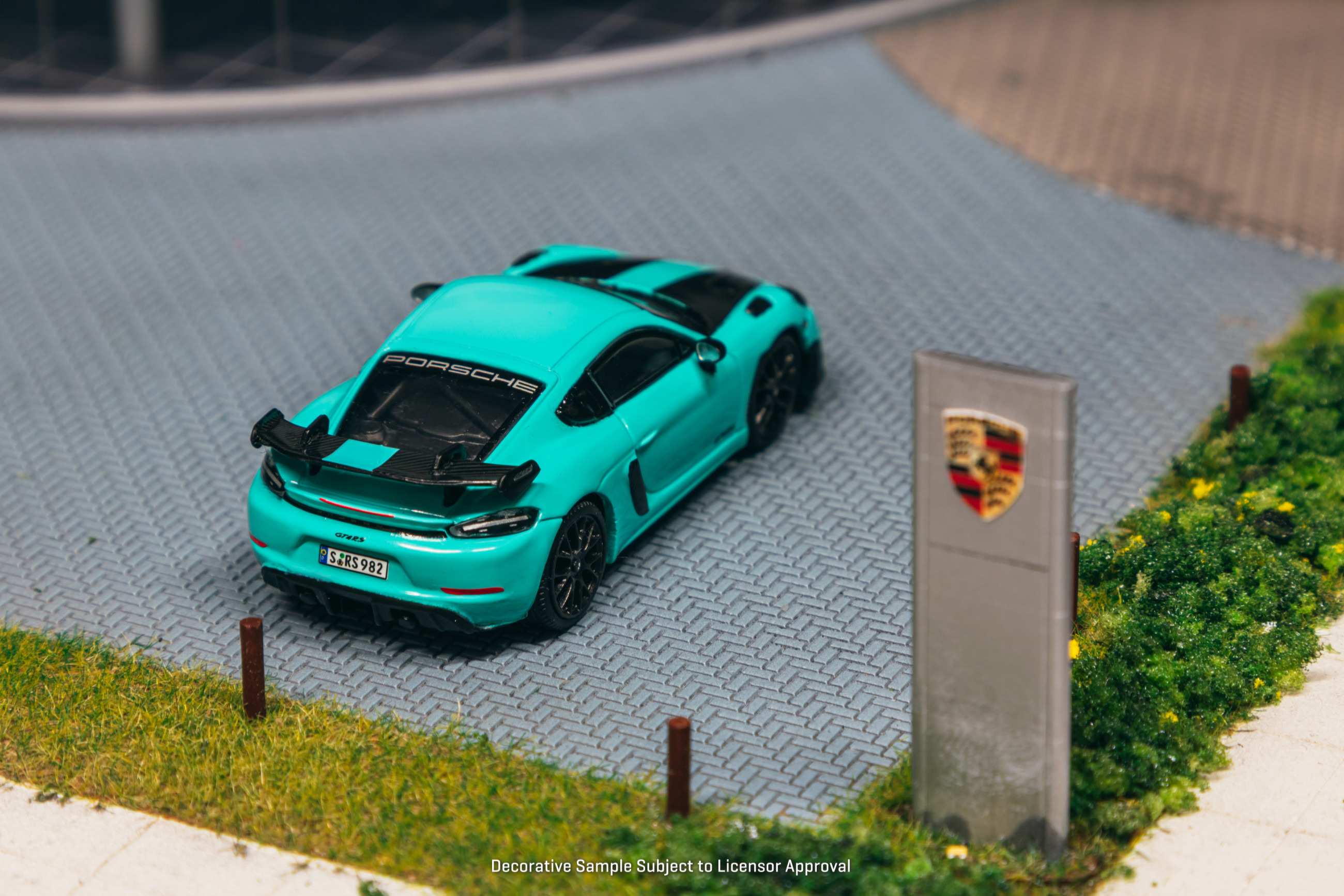 Tarmac Works Porsche Cayman GT4RS Mint Green