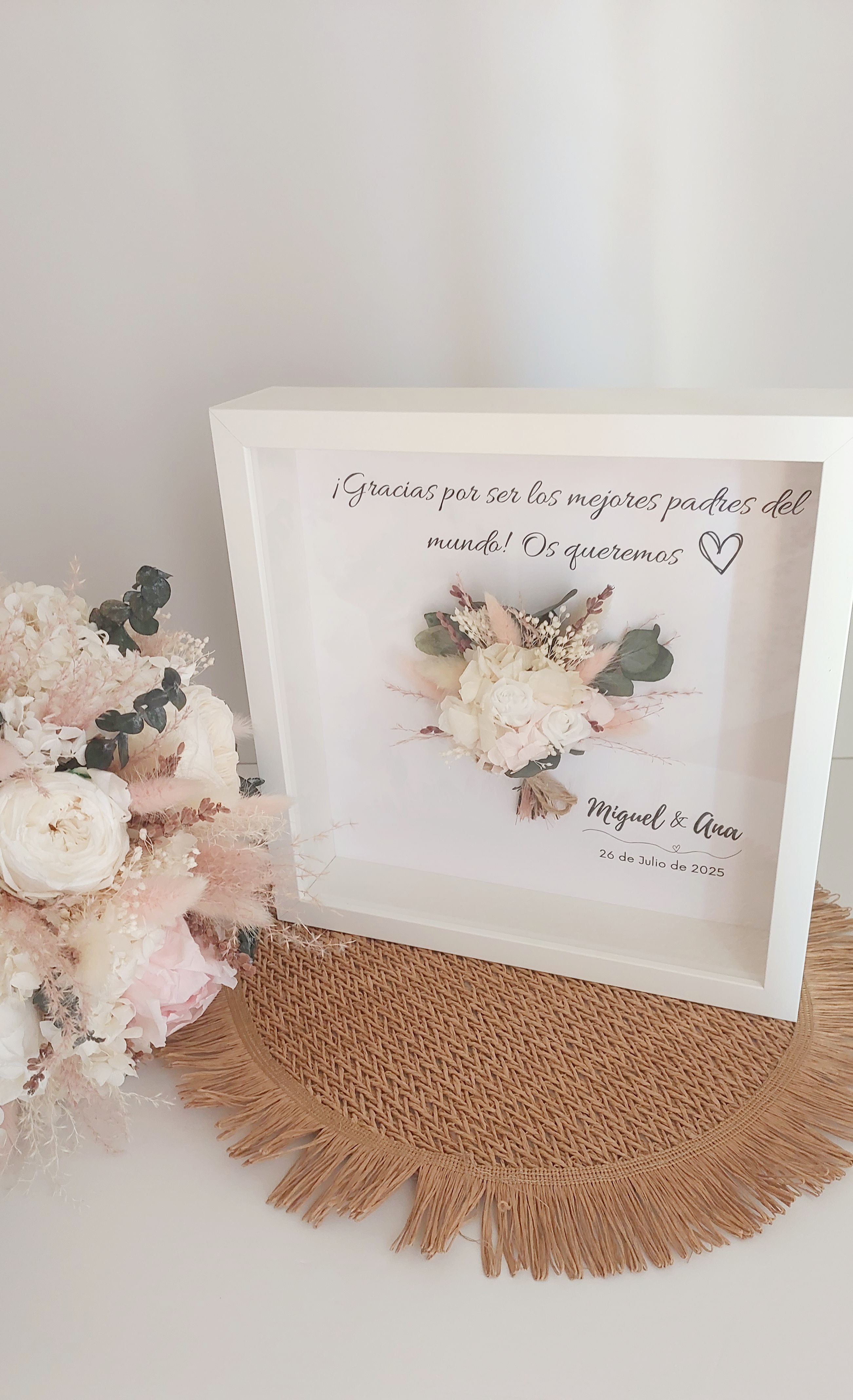 Cuadro con réplica mini