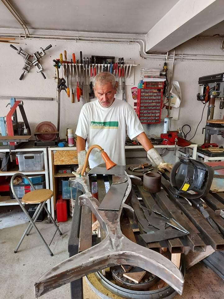 Thon en métal recyclé mosaïque "Regain"