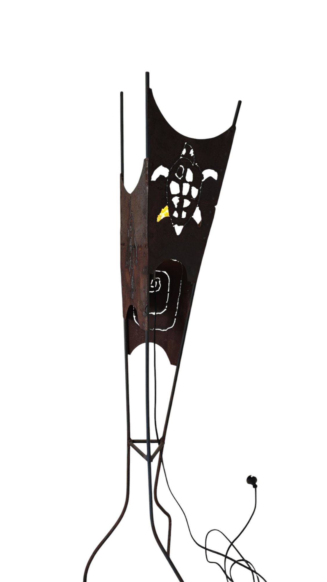 Lampe en métal recyclé