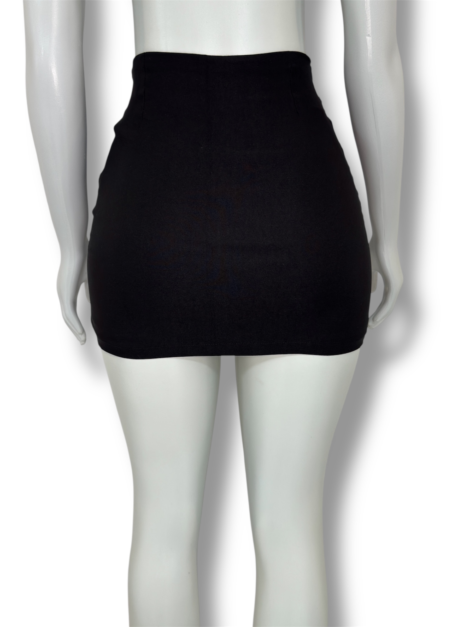 Short Saia preta 