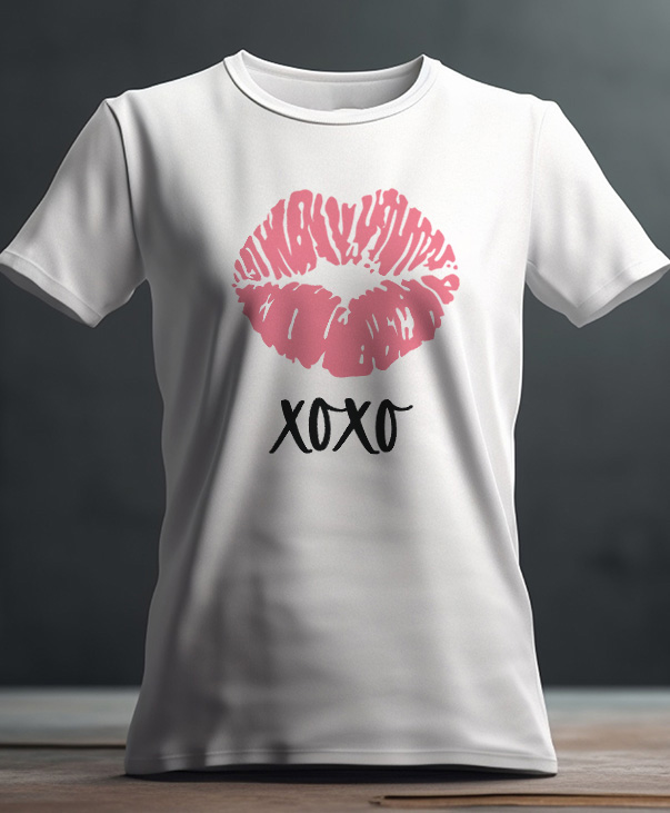 Playera con diseño de beso