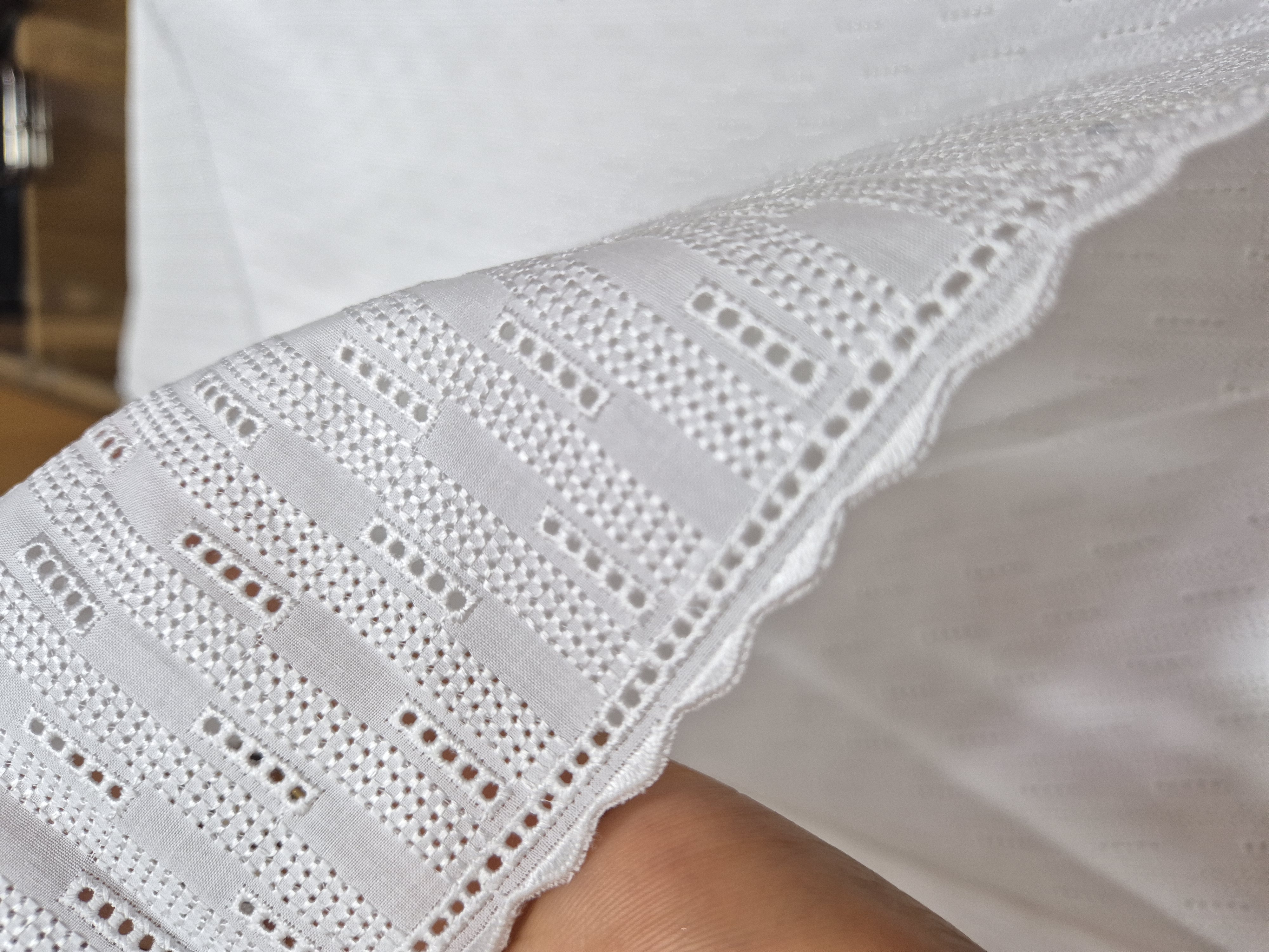 CAMBRIC LACE (5 Yards)