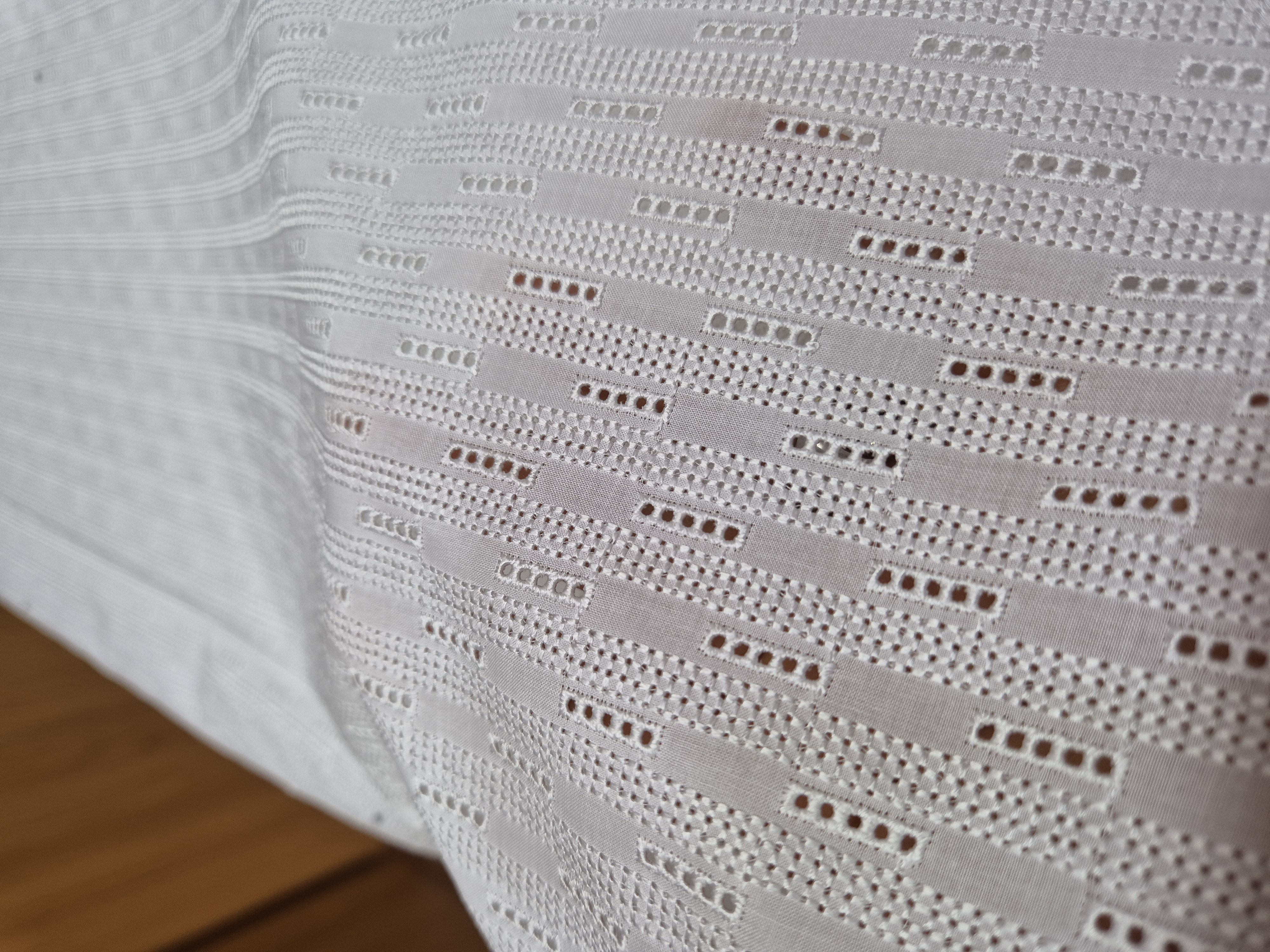CAMBRIC LACE (5 Yards)