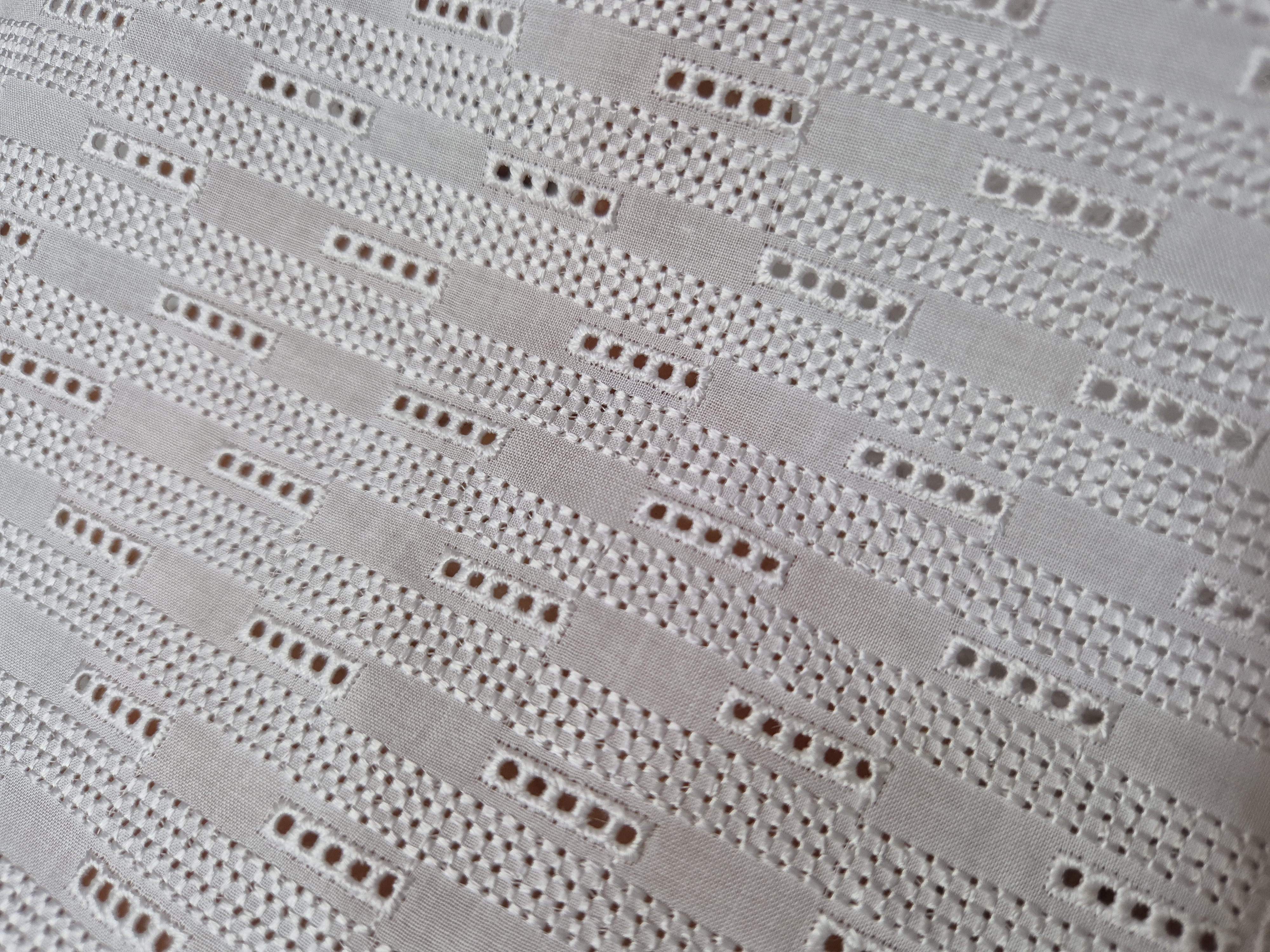 CAMBRIC LACE (5 Yards)