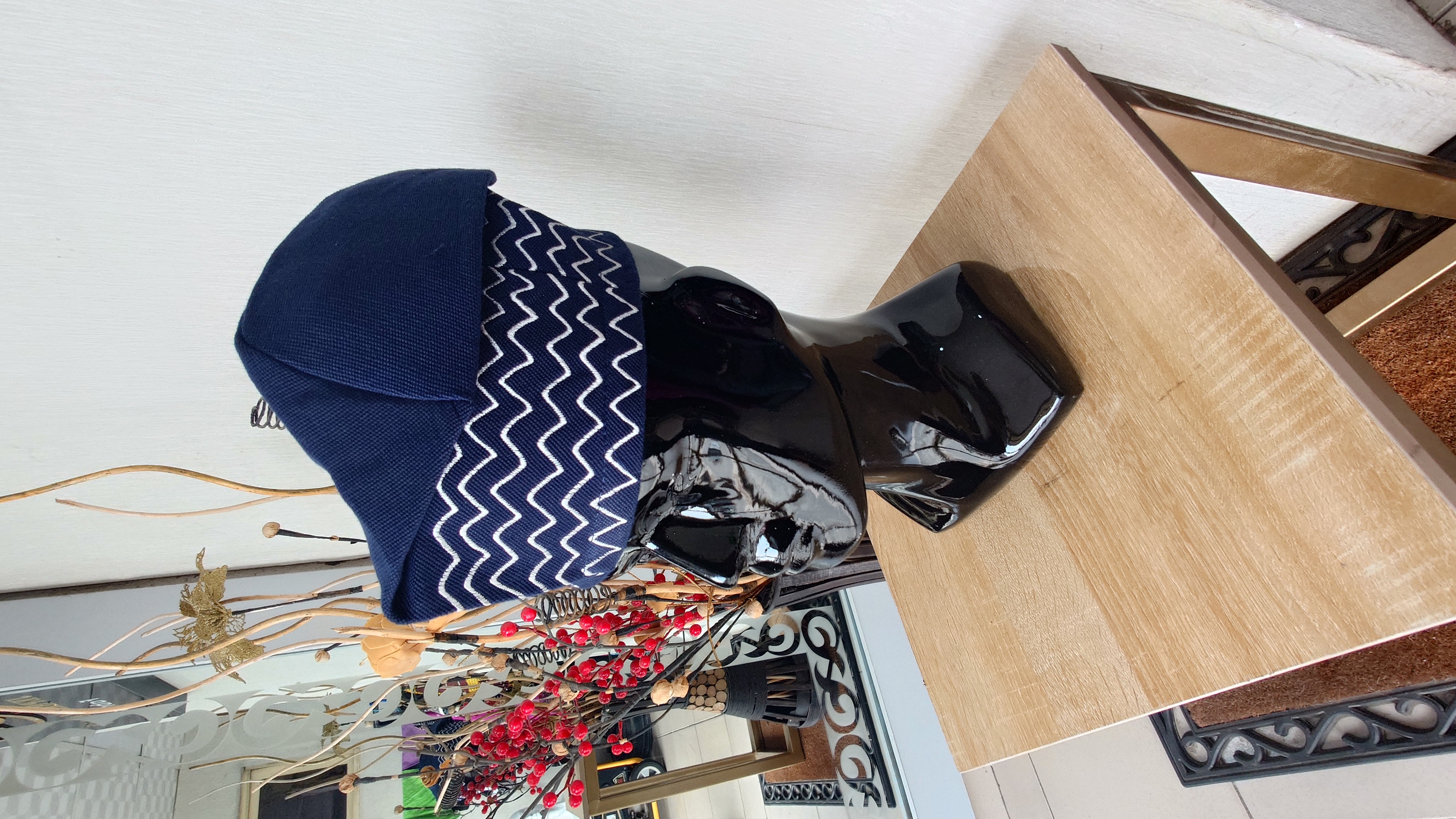 A bright navy blue colour handwoven asoke with white embroidery.  It's neatly tailored and fully lined. 