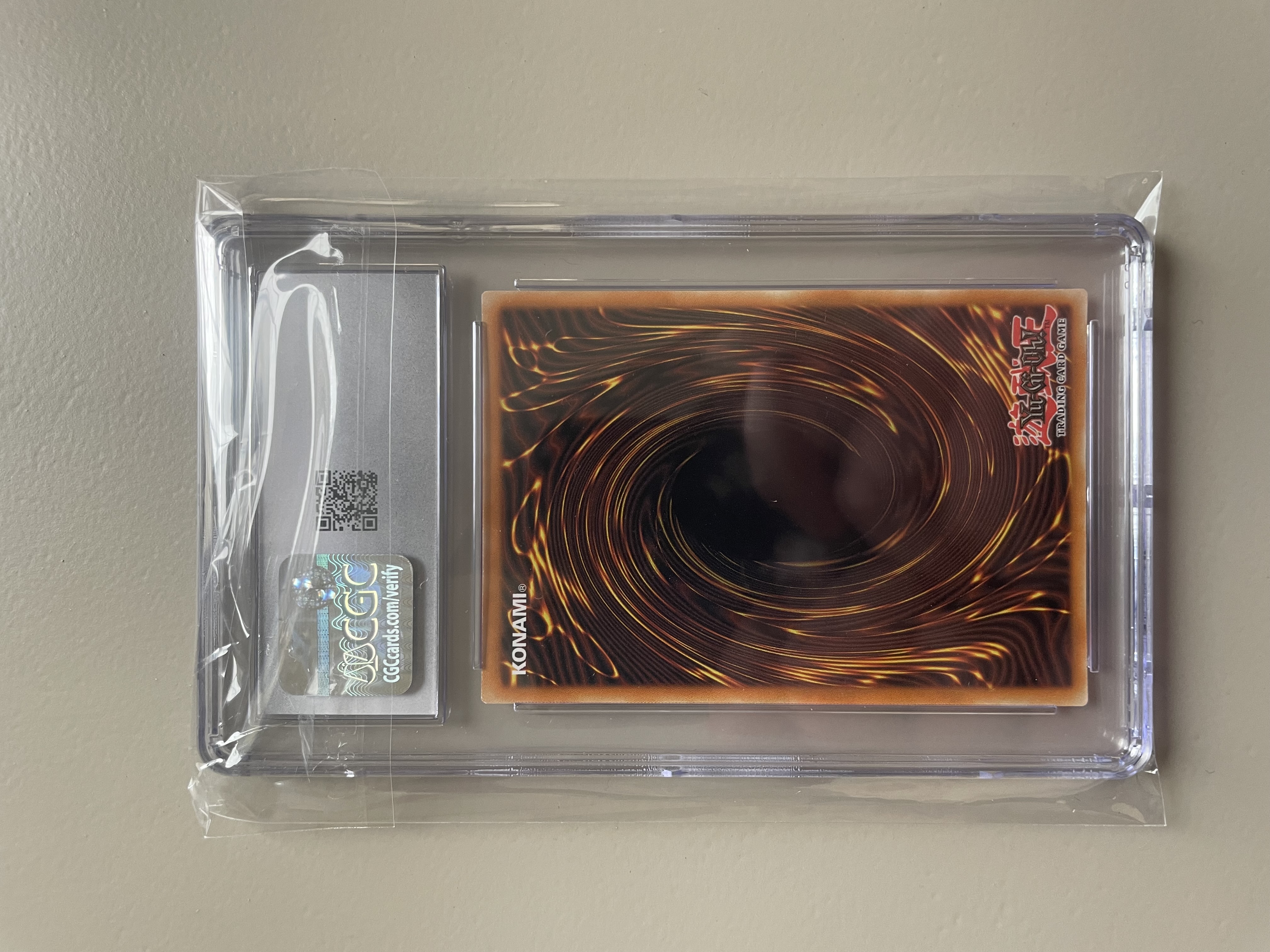 Yu-Gi-Oh! Blue-Eyes White Dragon QCR 25 Anniversary Tin: Mirror CGC 10