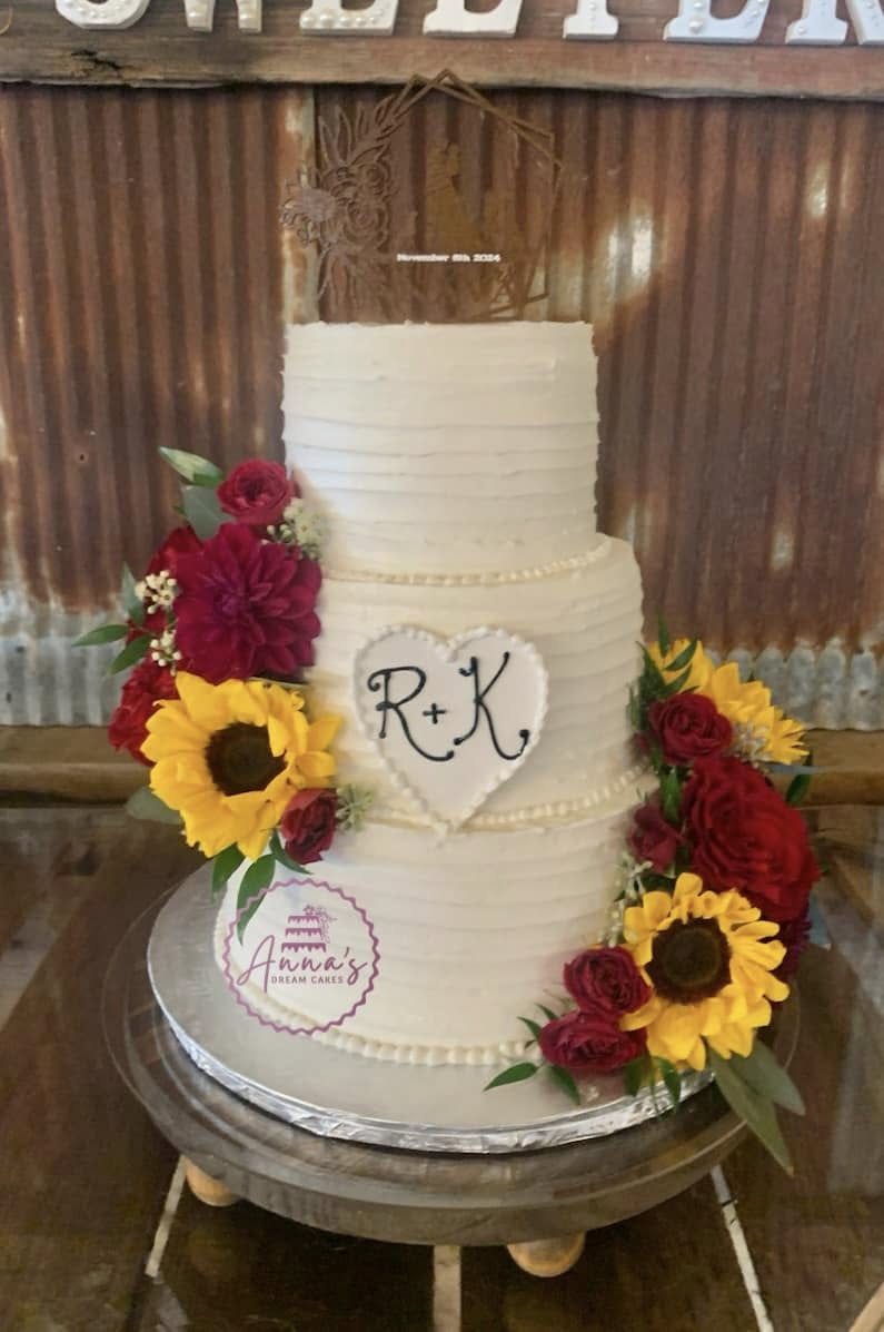 Delicious Custom Wedding Cakes starts at $220