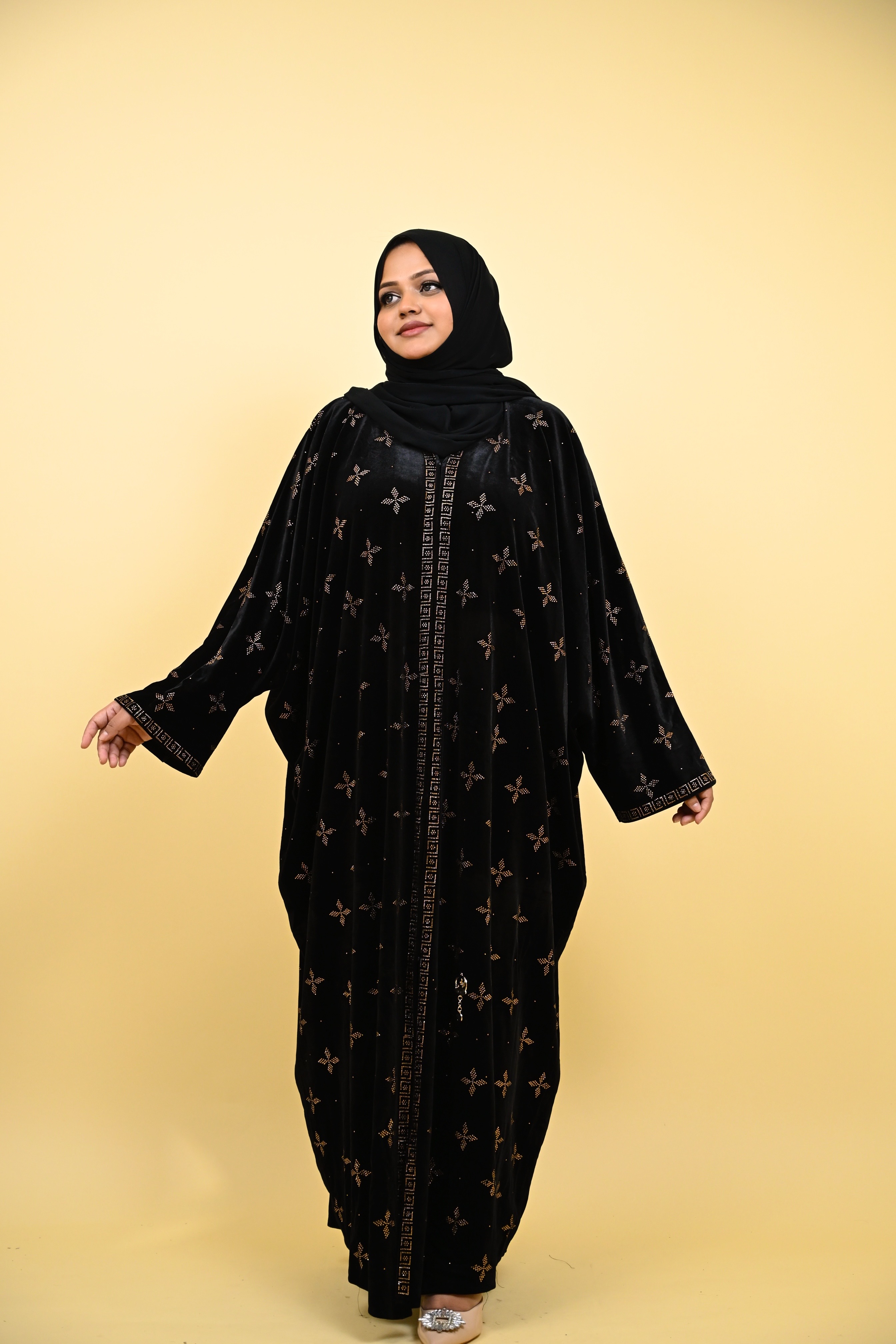 Sana - Luxe Velvet Abaya 