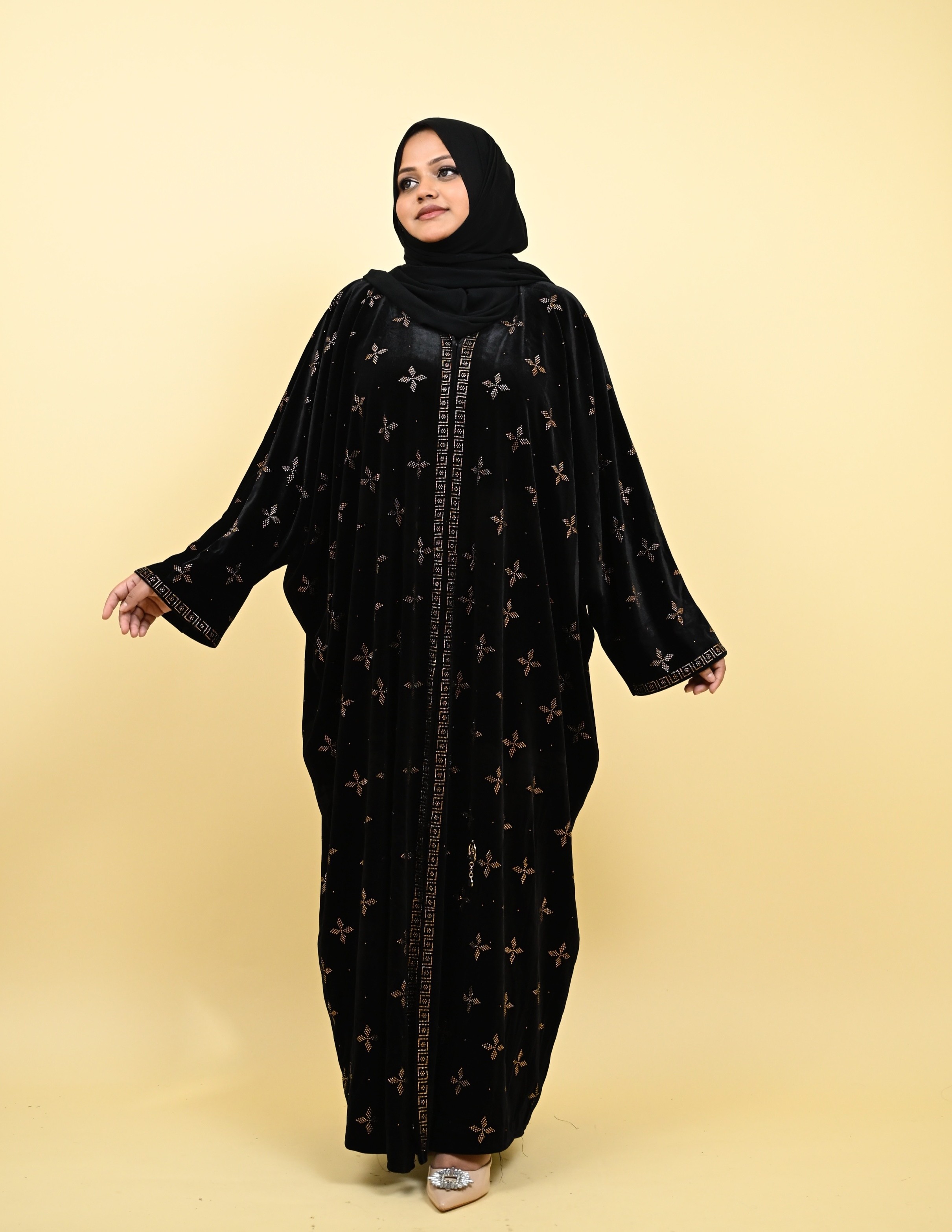 Sana - Luxe Velvet Abaya 