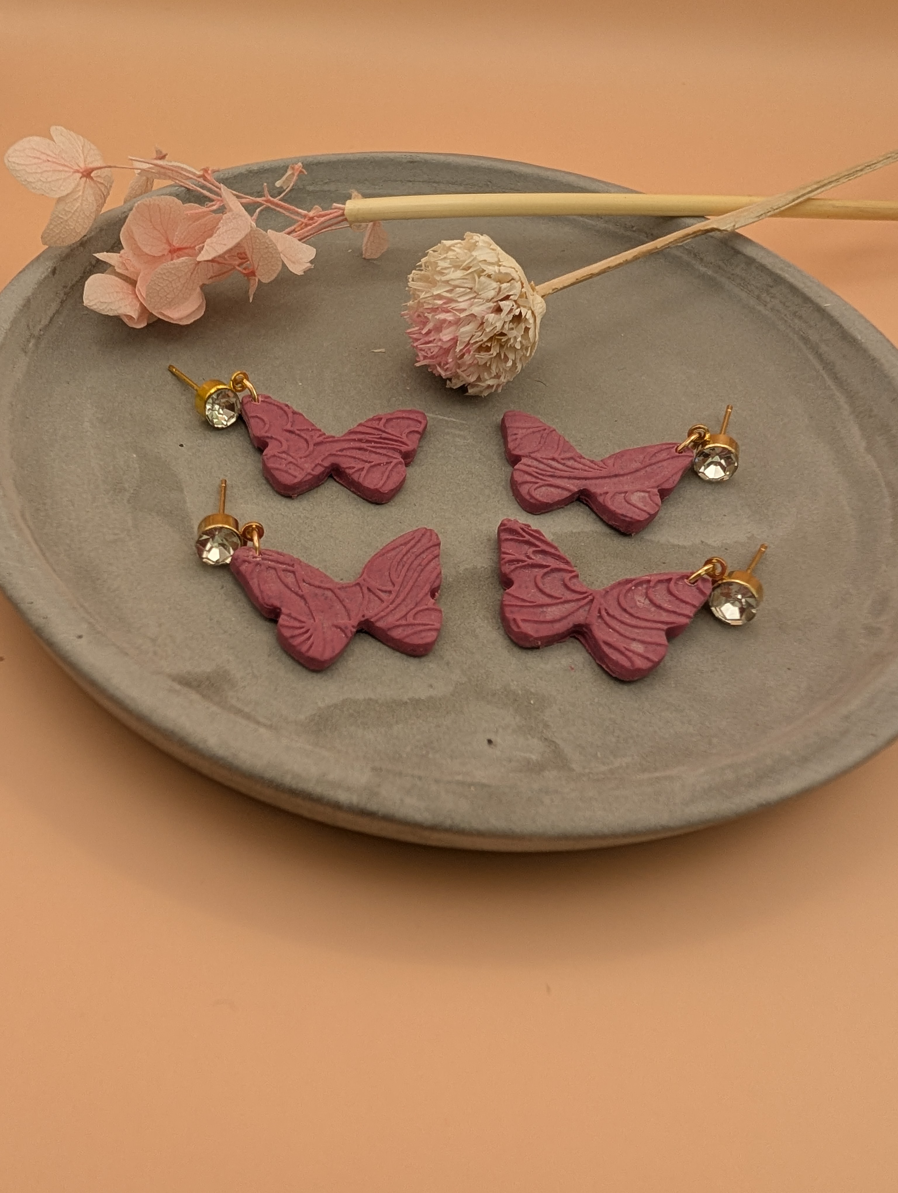 Violette Butterfly mit Zirkon