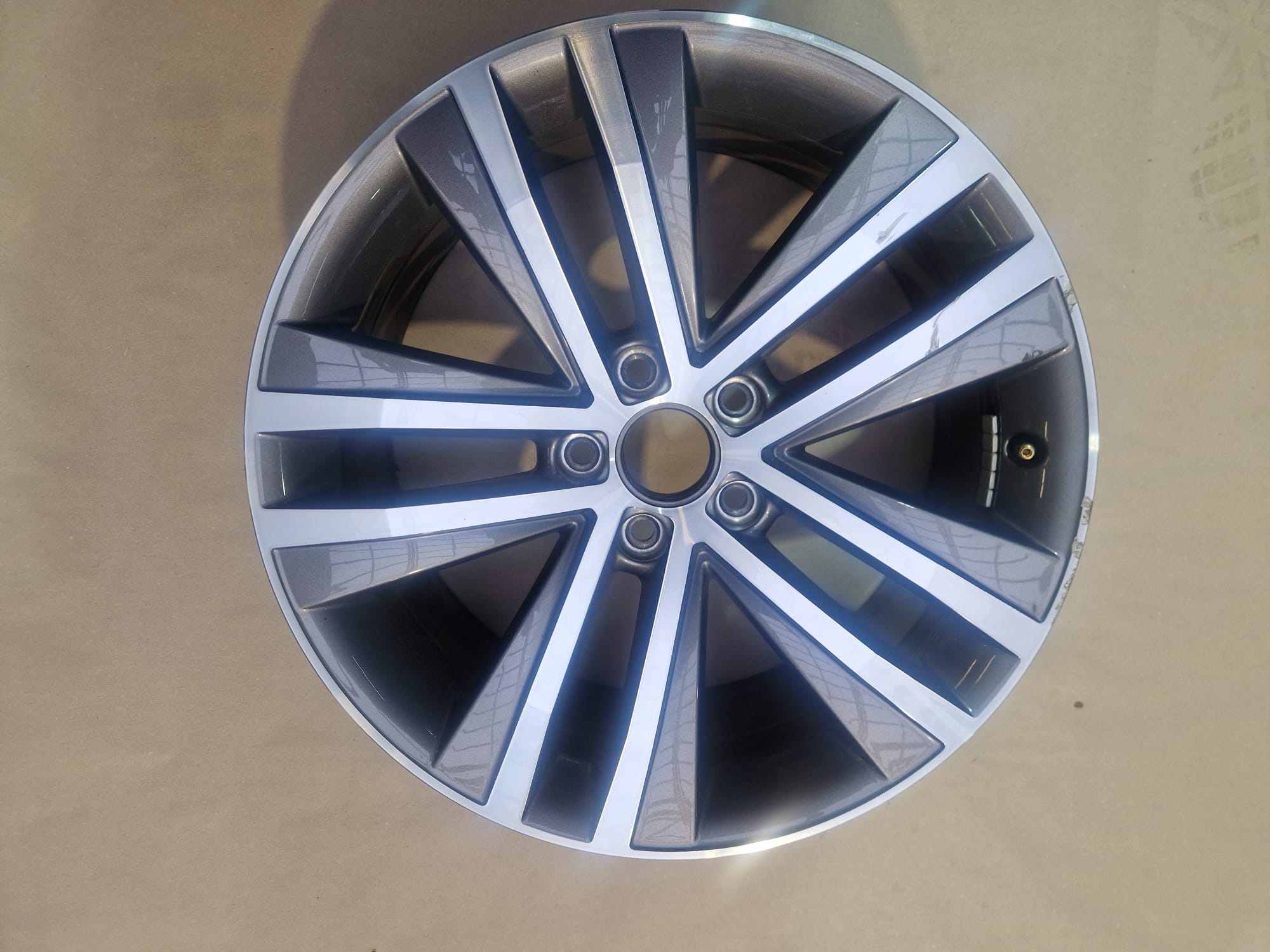 Originale VW Sharan Alufelge