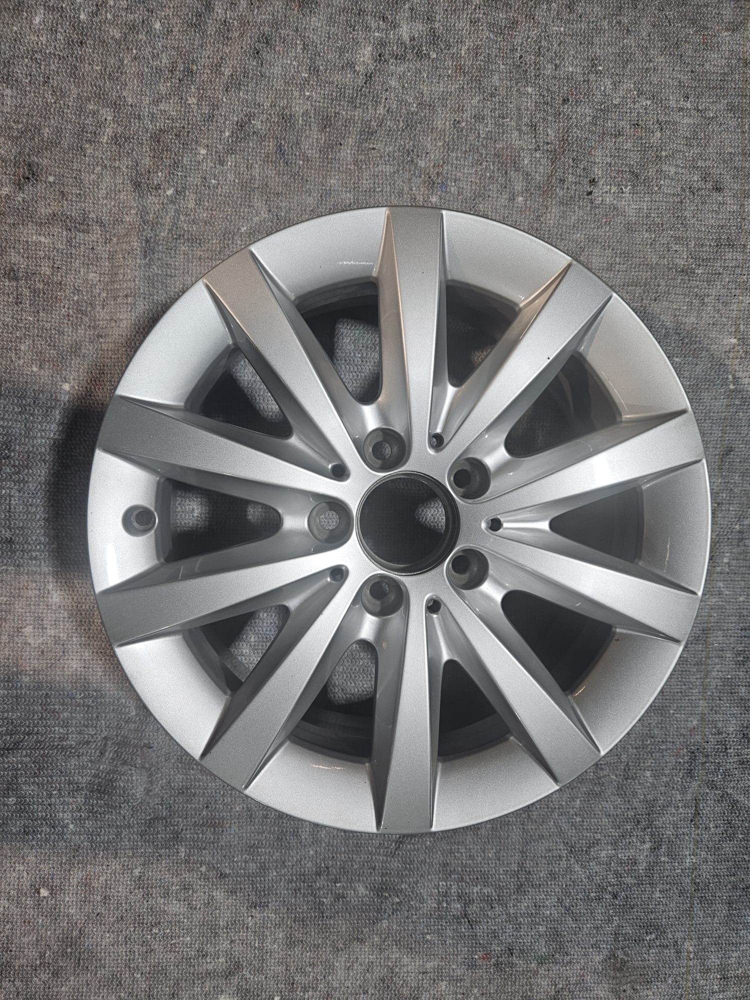 Original Mercedes W246 Felge A 2464010202