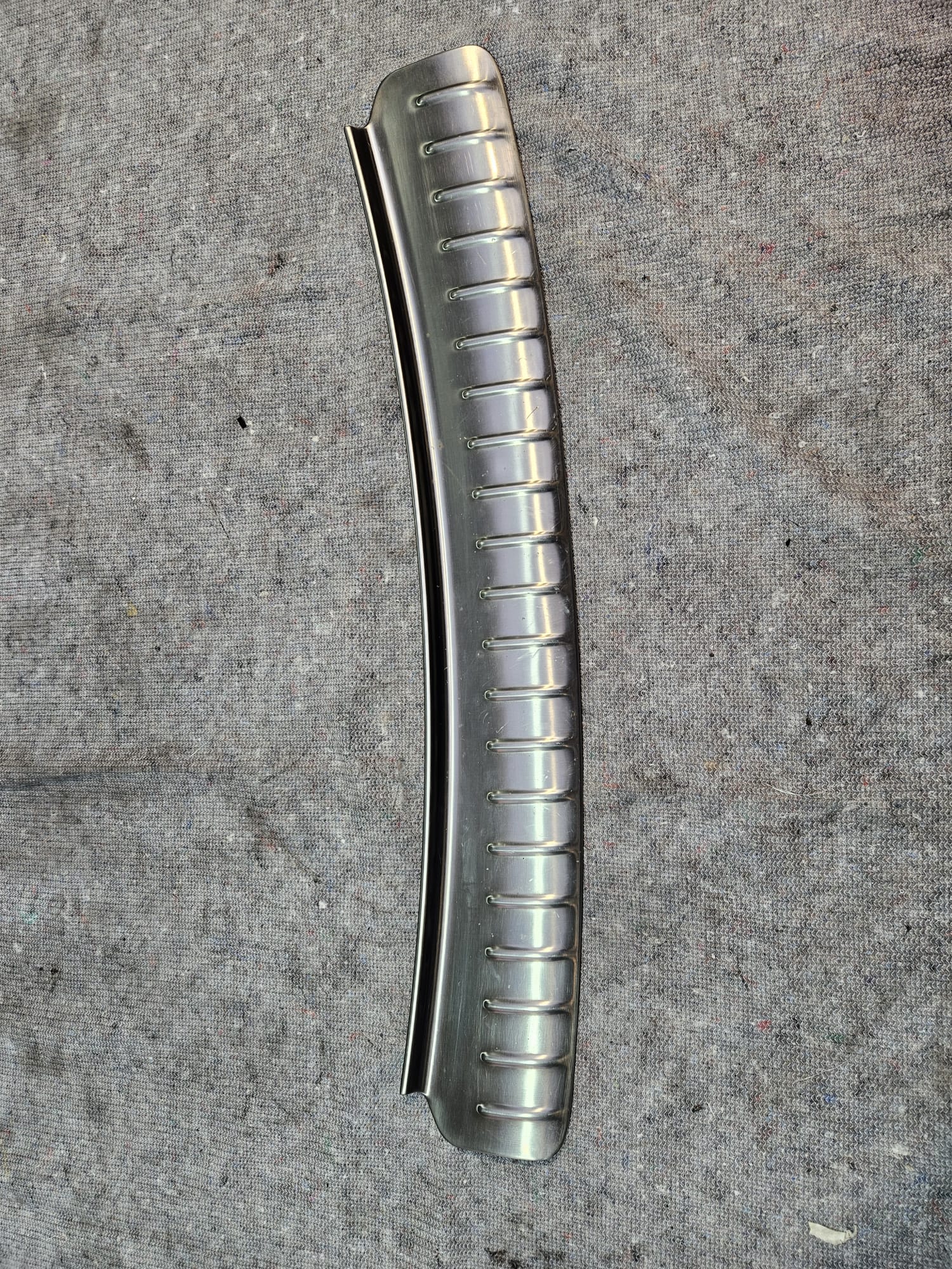 Original Porsche Cayenne 955 Ladeschutzblech