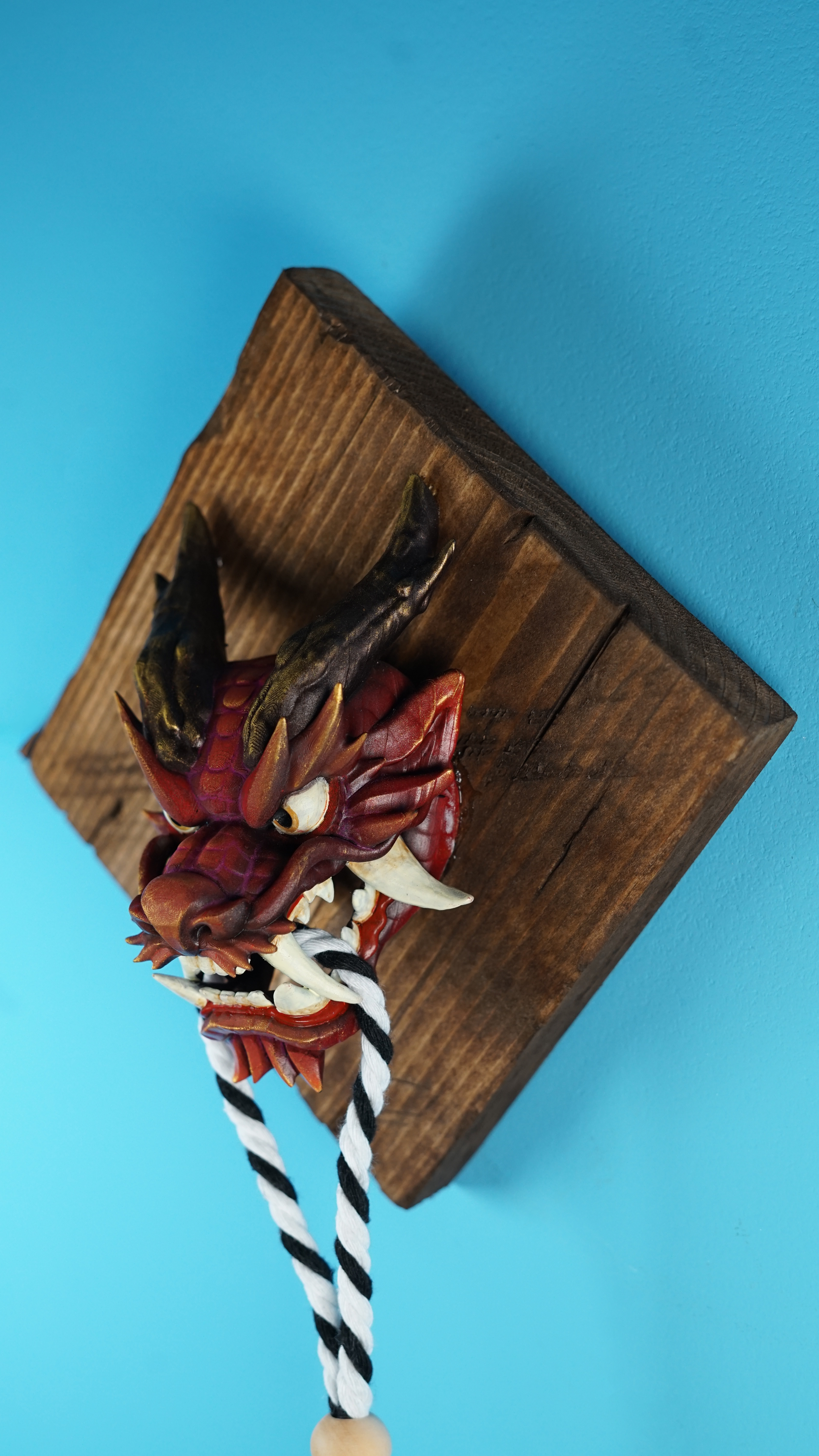 Máscara de dragón japonés.