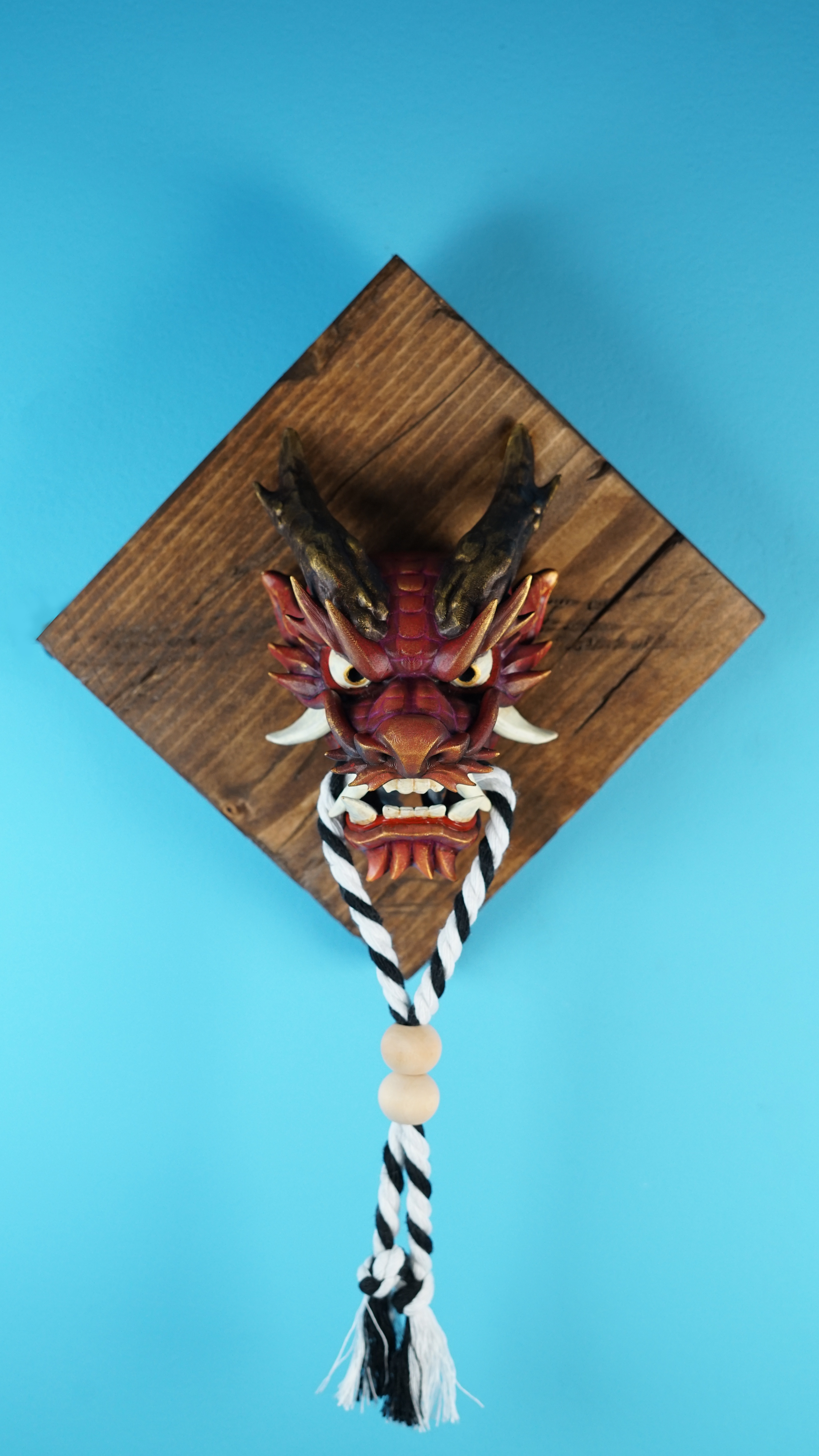 Máscara de dragón japonés.