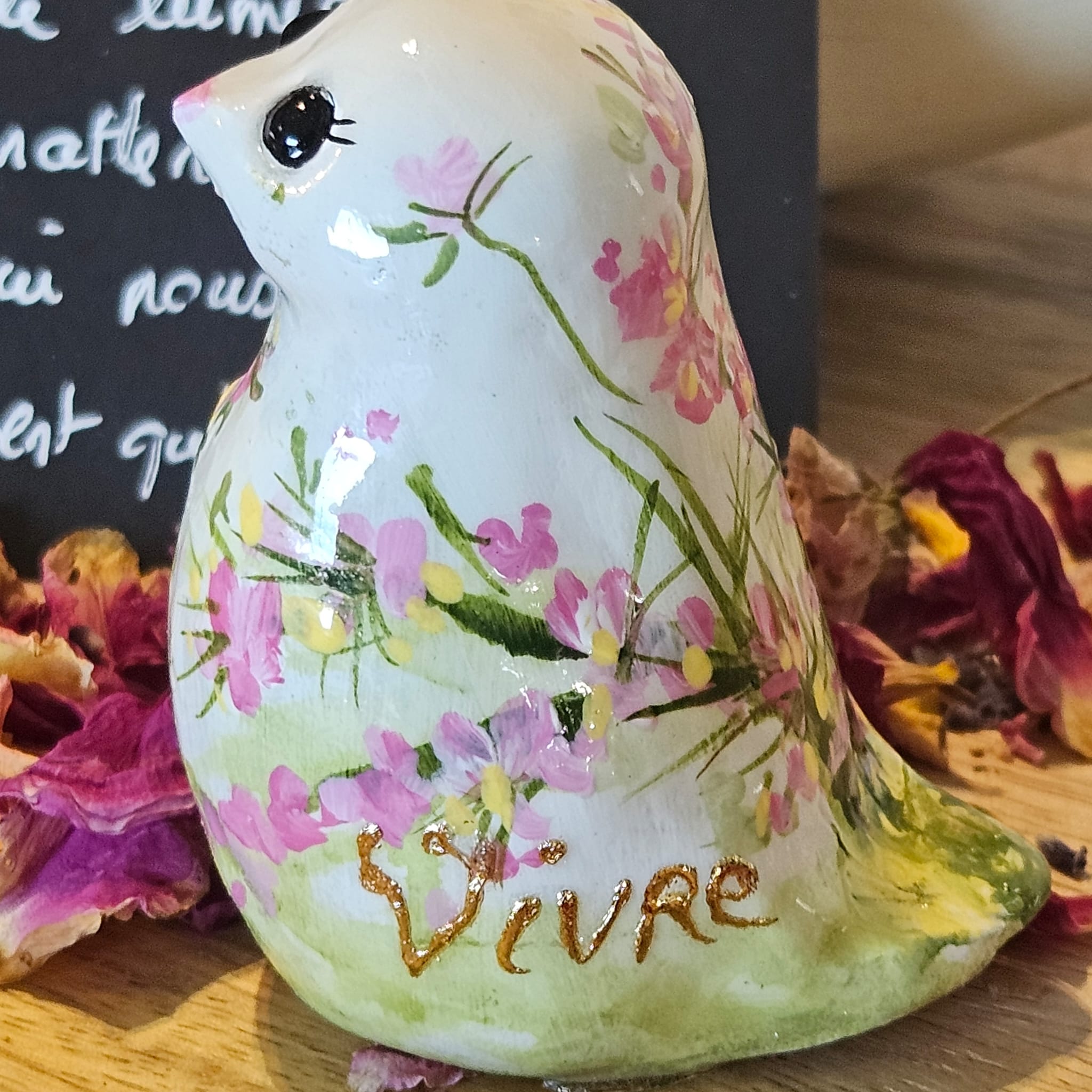 Acte 2 scène 1. La vie est un théâtre.  Oiseau messager et sa carte et ses fleurs séchées